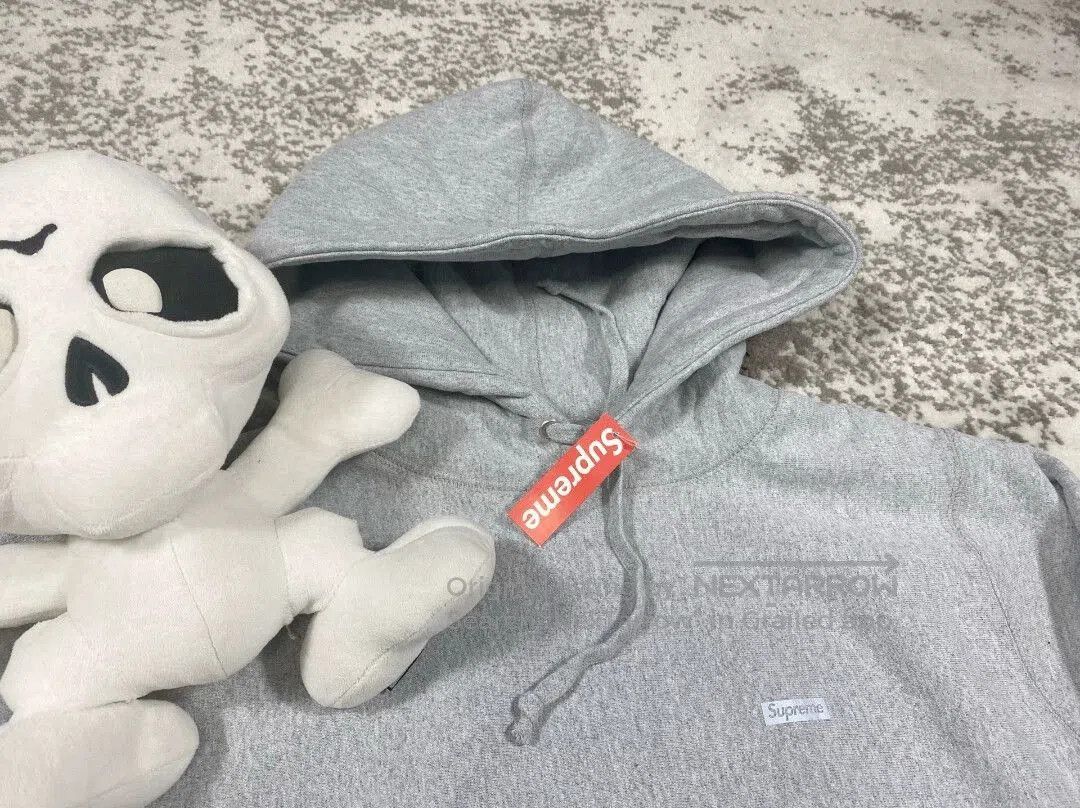 Supreme Gray Hoodie with Drawstring and Front Pocket - Size M. Size US M / EU 48-50 / 2 - 2 Thumbnail