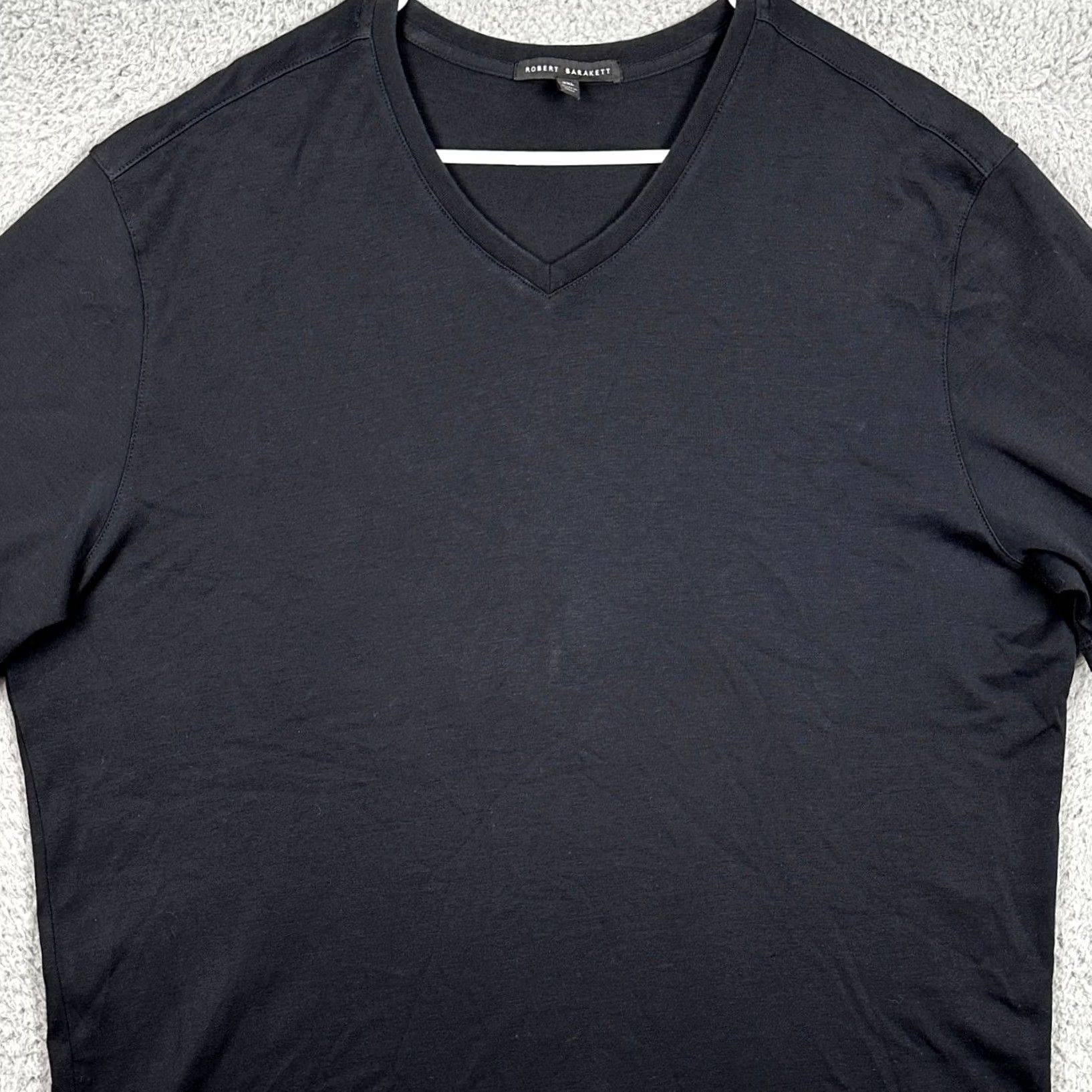 Vintage Robert Barakett Mens T-Shirt V-Neck Short Sleeve Black 2XL Pima Cotton Tee EUC Size US XXL / EU 58 / 5 - 2 Thumbnail