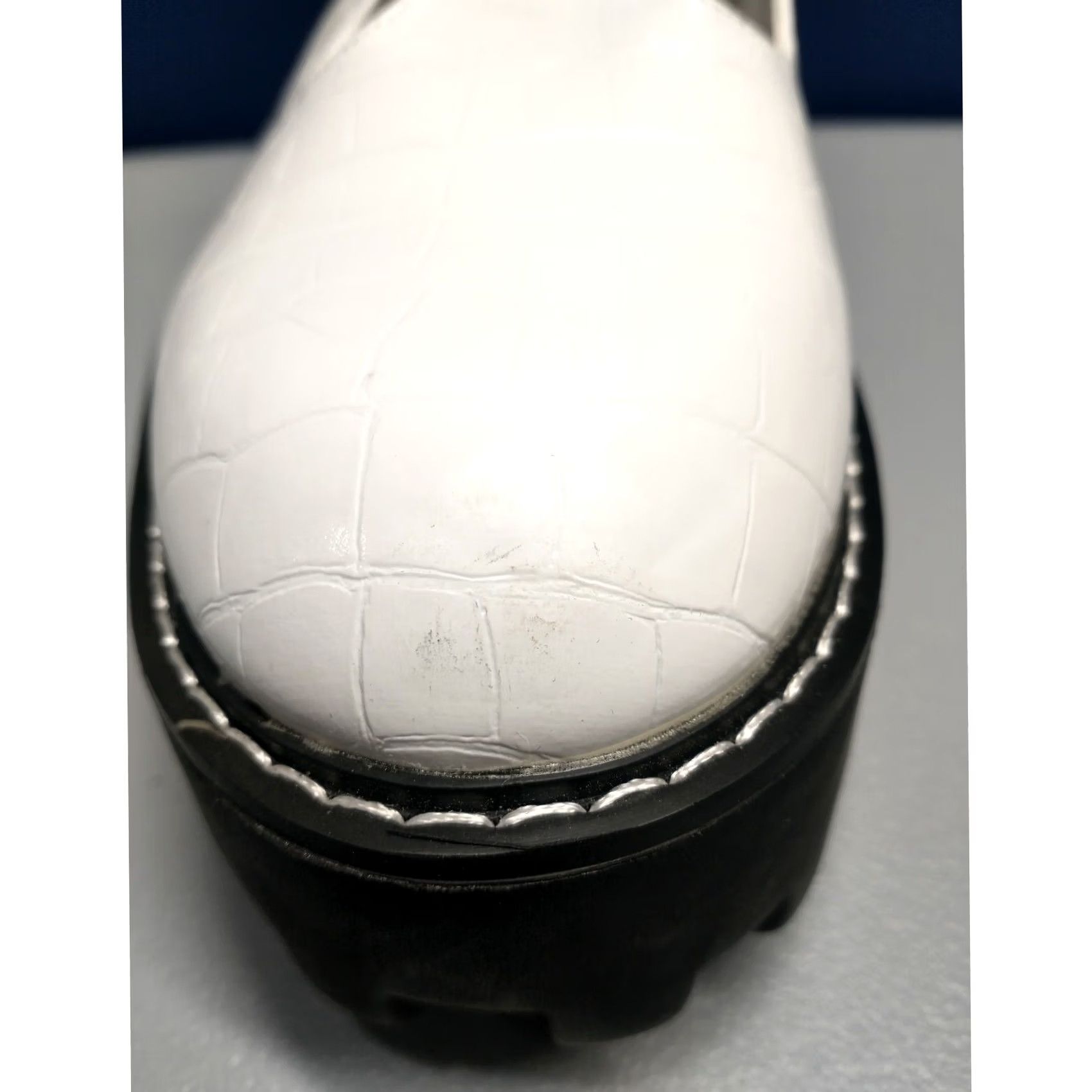 Vintage ShoeDazzle Mary Janes Boots Womens Size 11 White Manmade Lug Sole Round Toe Size US 11 / IT 41 - 4 Thumbnail