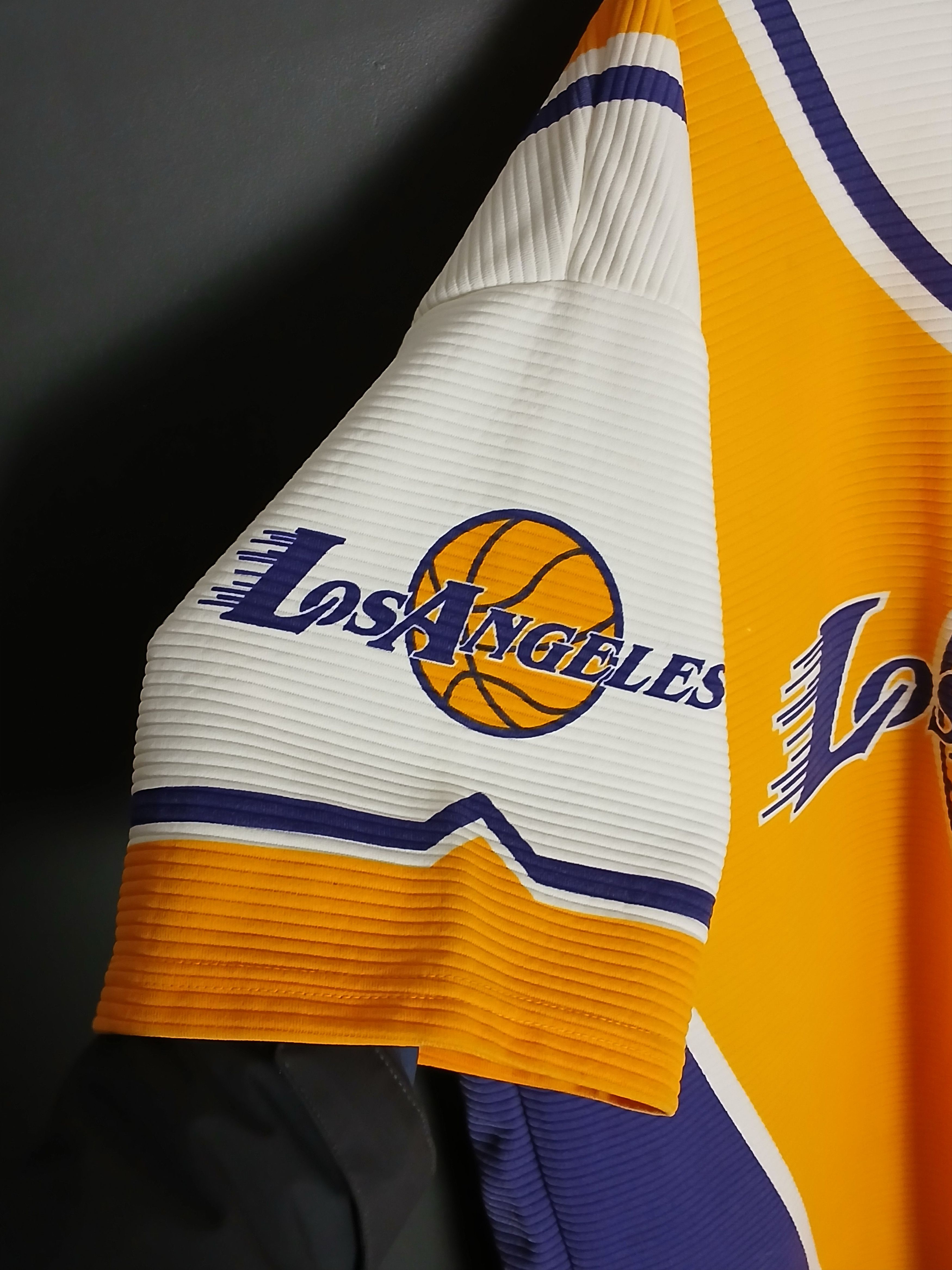 NBA NBA L.A. Lakers Basketball Jersey Suit Size US XXL / EU 58 / 5 - 8 Thumbnail