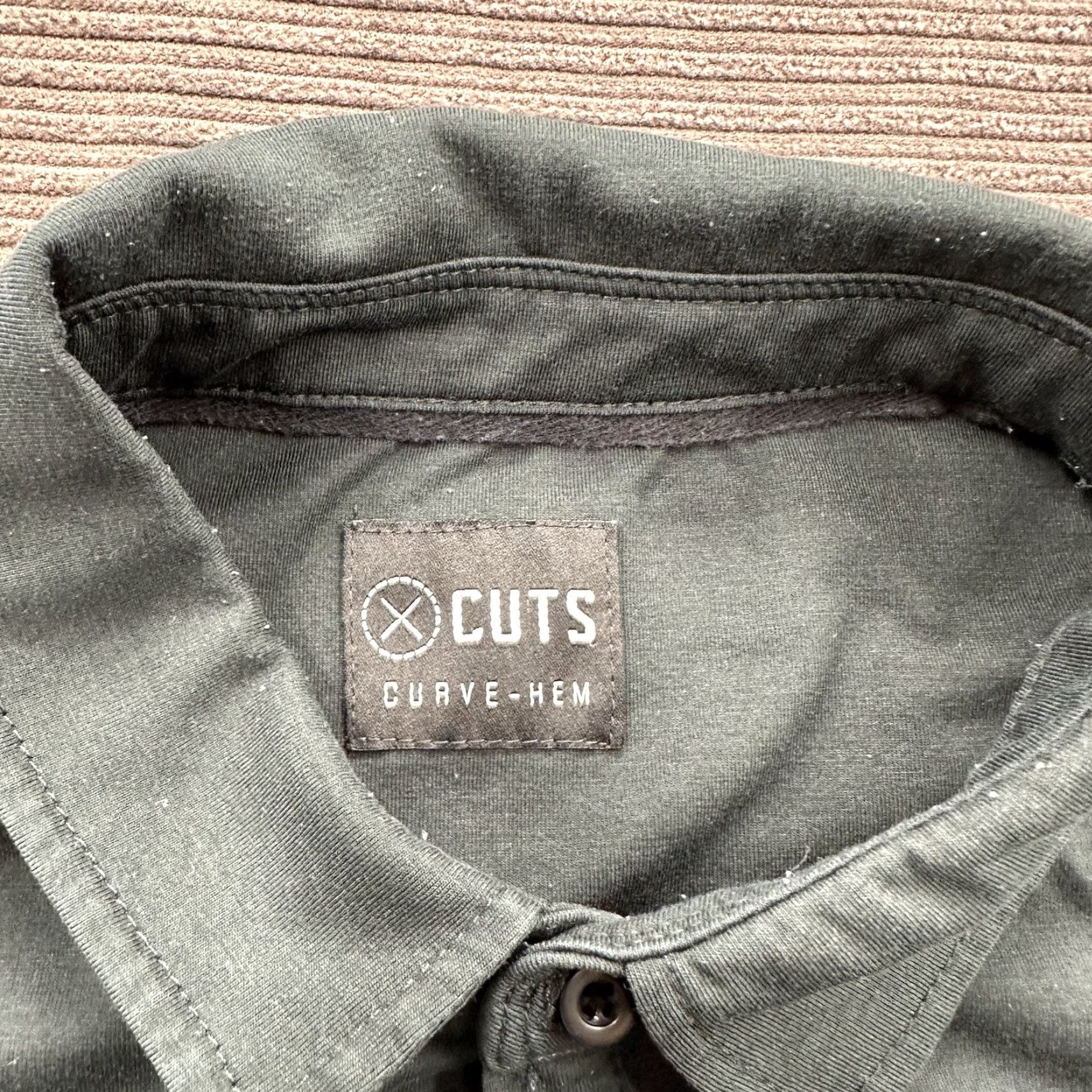 Cuts CUTS Shirt Men M Green Polyester Spandex Athletic Crew Neck Short Sleeve Logo T-Shirt All Seasons Outdoor 90s? Size US M / EU 48-50 / 2 - 3 Thumbnail