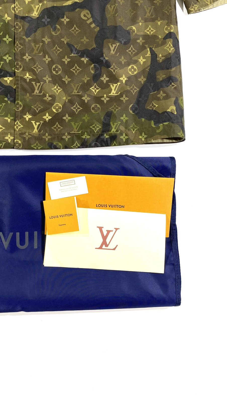 Louis Vuitton × Supreme LOUIS VUITTON X SUPREME Trench Coat 50 Camouflage Reversible Size US M / EU 48-50 / 2 - 4 Thumbnail