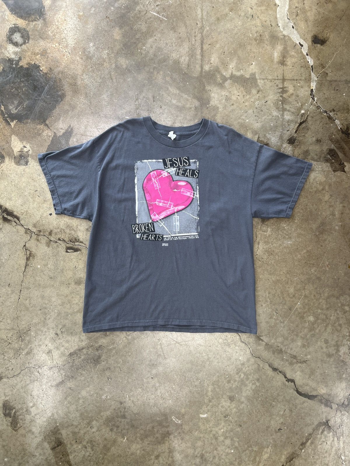 Vintage Kerusso Jesus Heals Broken Hearts Religious Parody Tee XXL Size US XXL / EU 58 / 5 - 2 Thumbnail