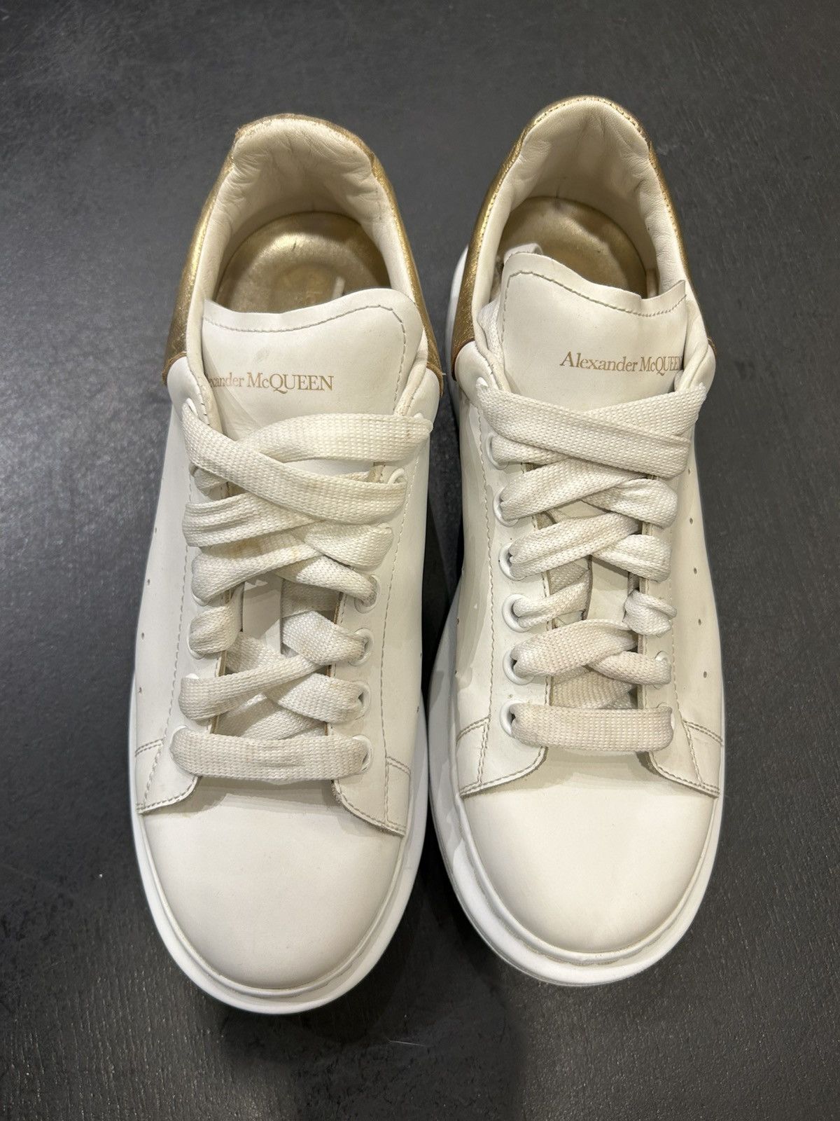 Alexander McQueen Alexander McQueen Oversized Sneaker - Gold Size US 8 / EU 41 - 6 Thumbnail