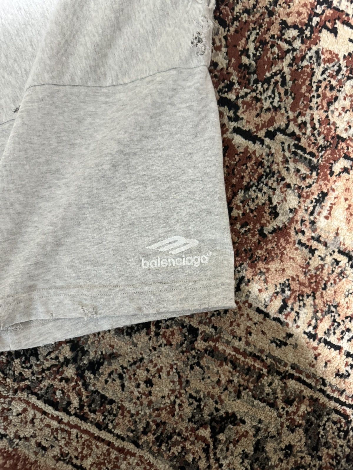 Balenciaga Balenciaga Destroyed 3B T-Shirt Size US S / EU 44-46 / 1 - 4 Thumbnail