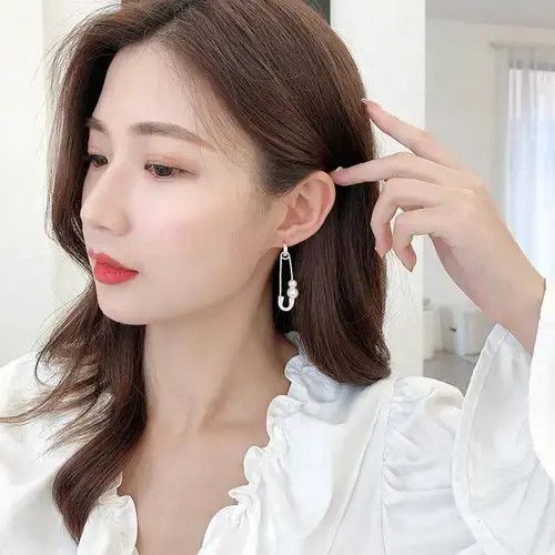 Other Women's Pearl Safety Pin Dangle Drop Earrings Size ONE SIZE - 3 Thumbnail