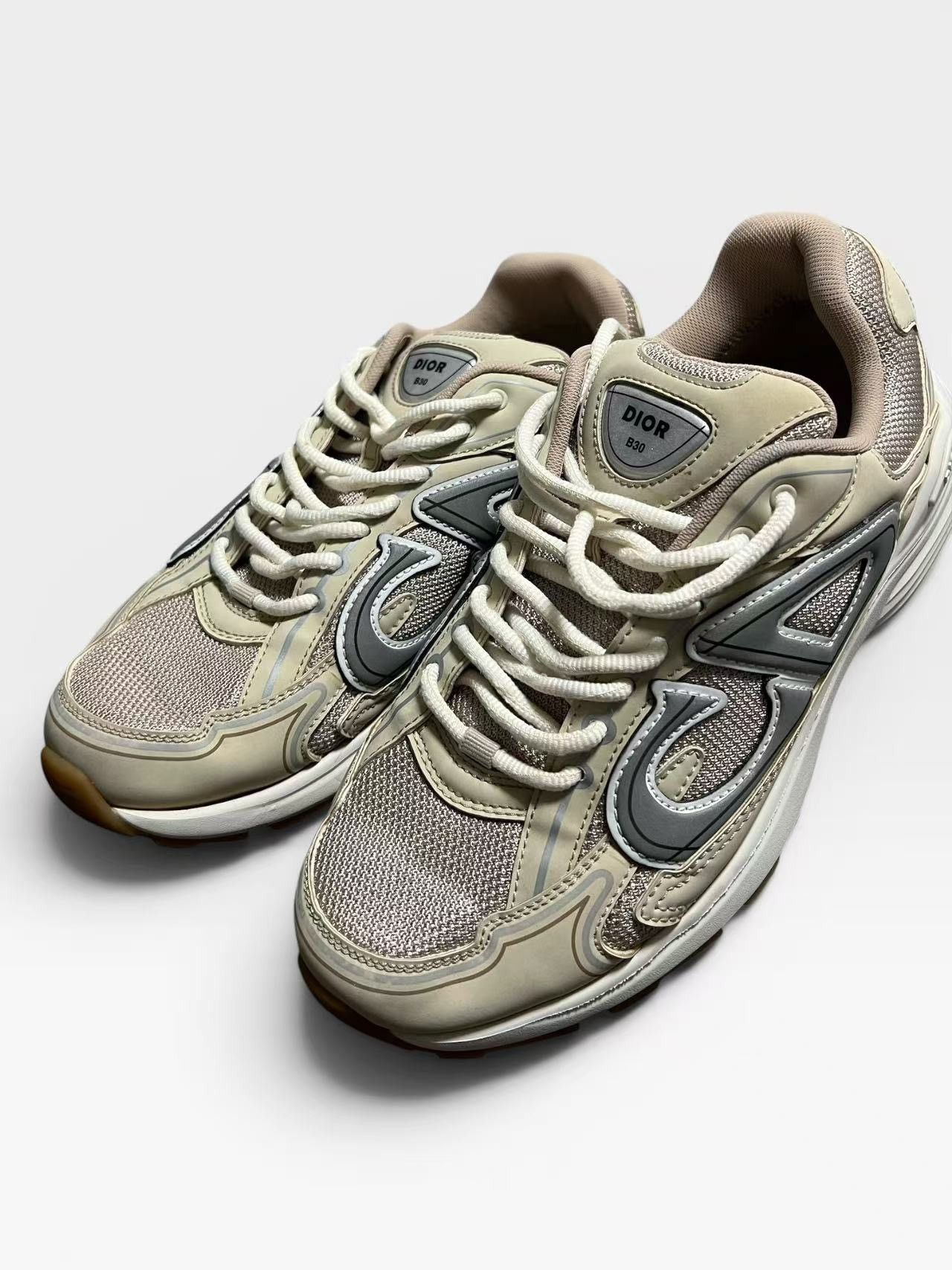 Dior STEAL! Dior B30 sneakers - size 41 Size US 8 / EU 41 - 2 Thumbnail