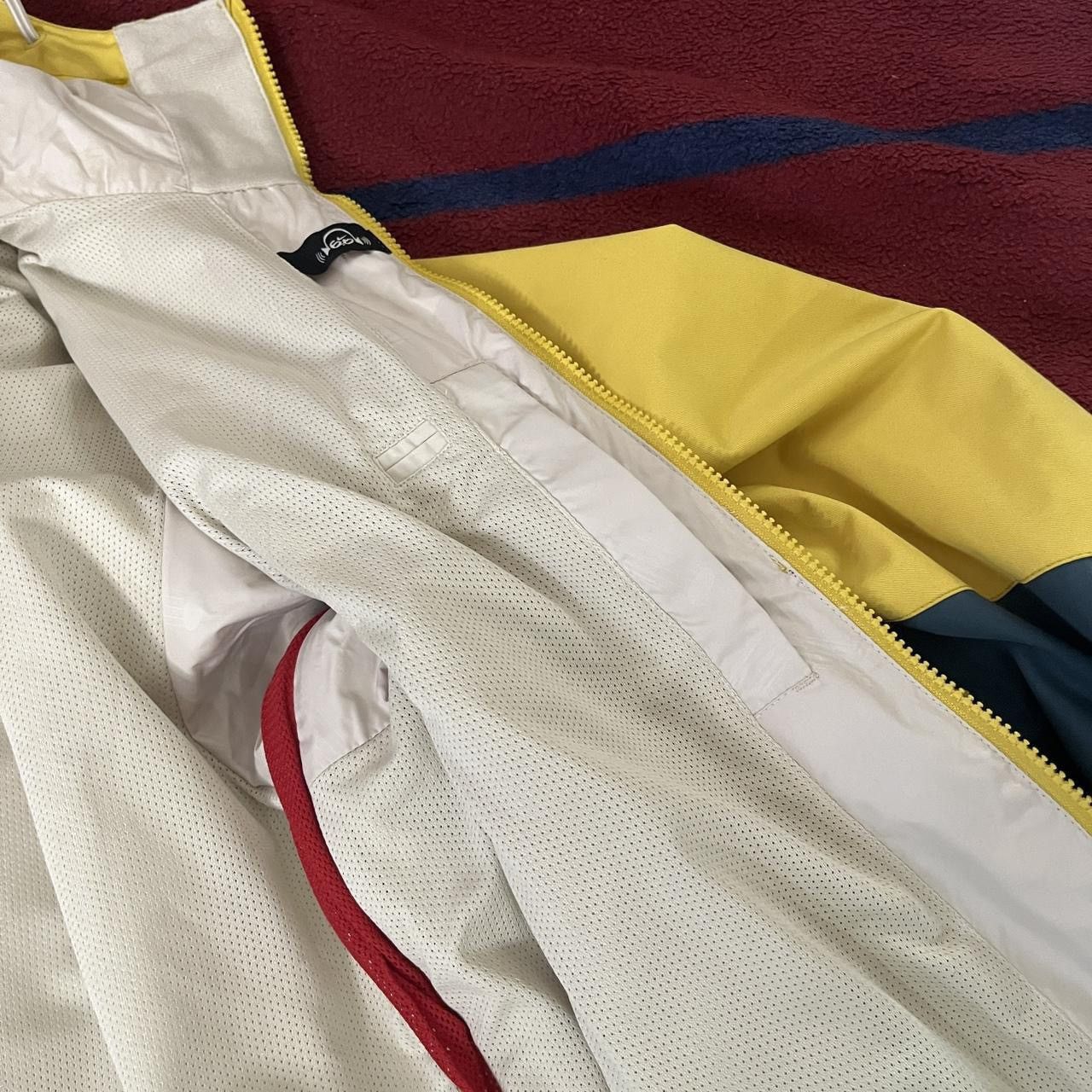 Nike Nike SB Kampai 6.0 Snowboarding Jacket Yellow Blue Size US L / EU 52-54 / 3 - 6 Thumbnail