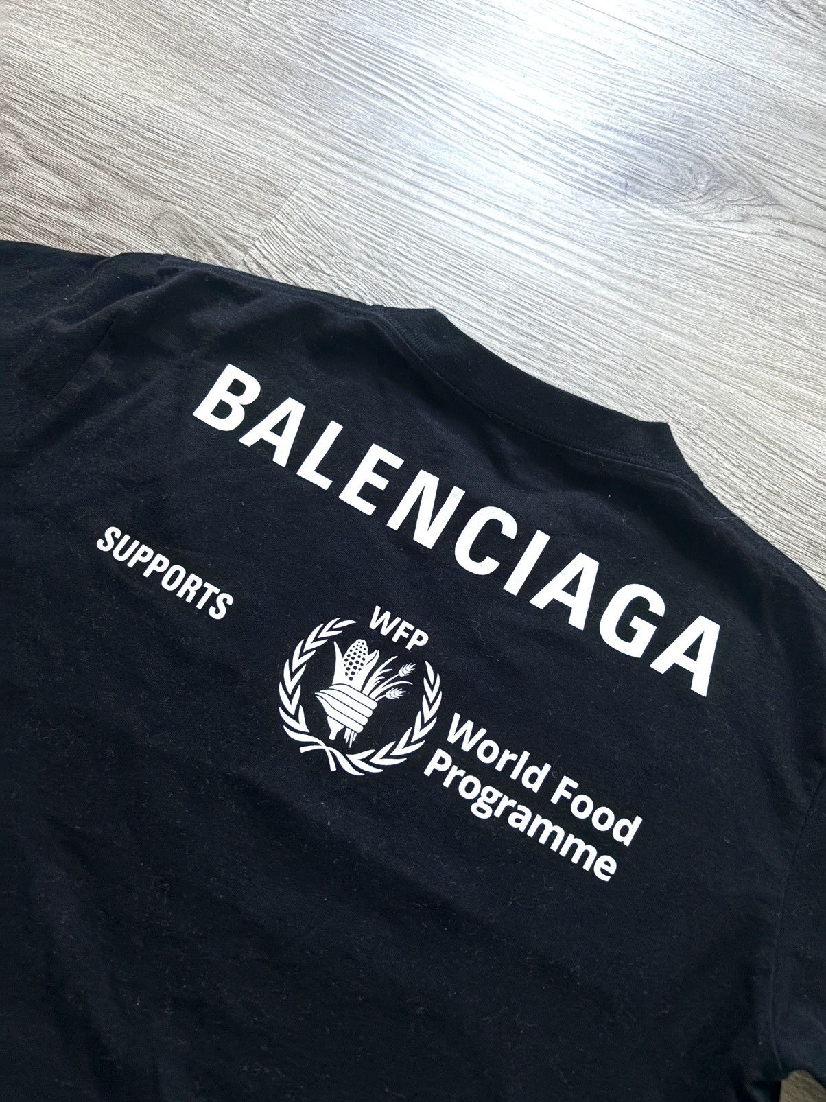 Balenciaga Balenciaga World Food Programme Tee Size US S / EU 44-46 / 1 - 8 Thumbnail