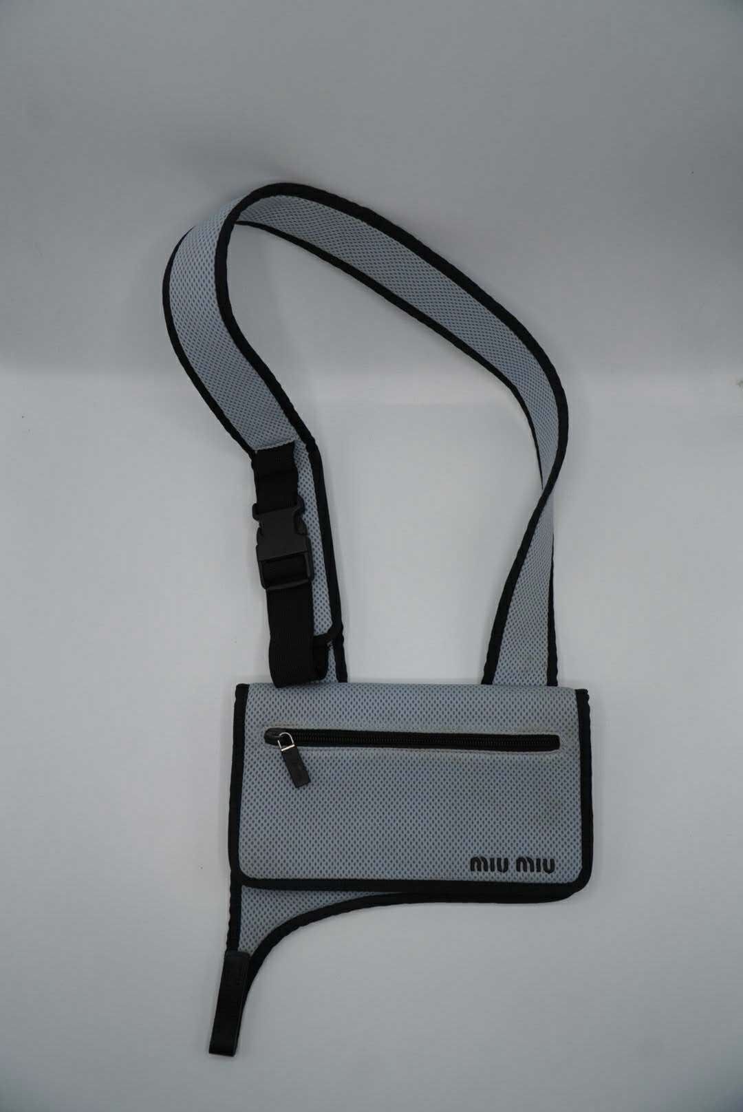 Miu Miu ARCHIVE MIU MIU FW 1999 SHOELACE LEATHER SHOULDER BAG