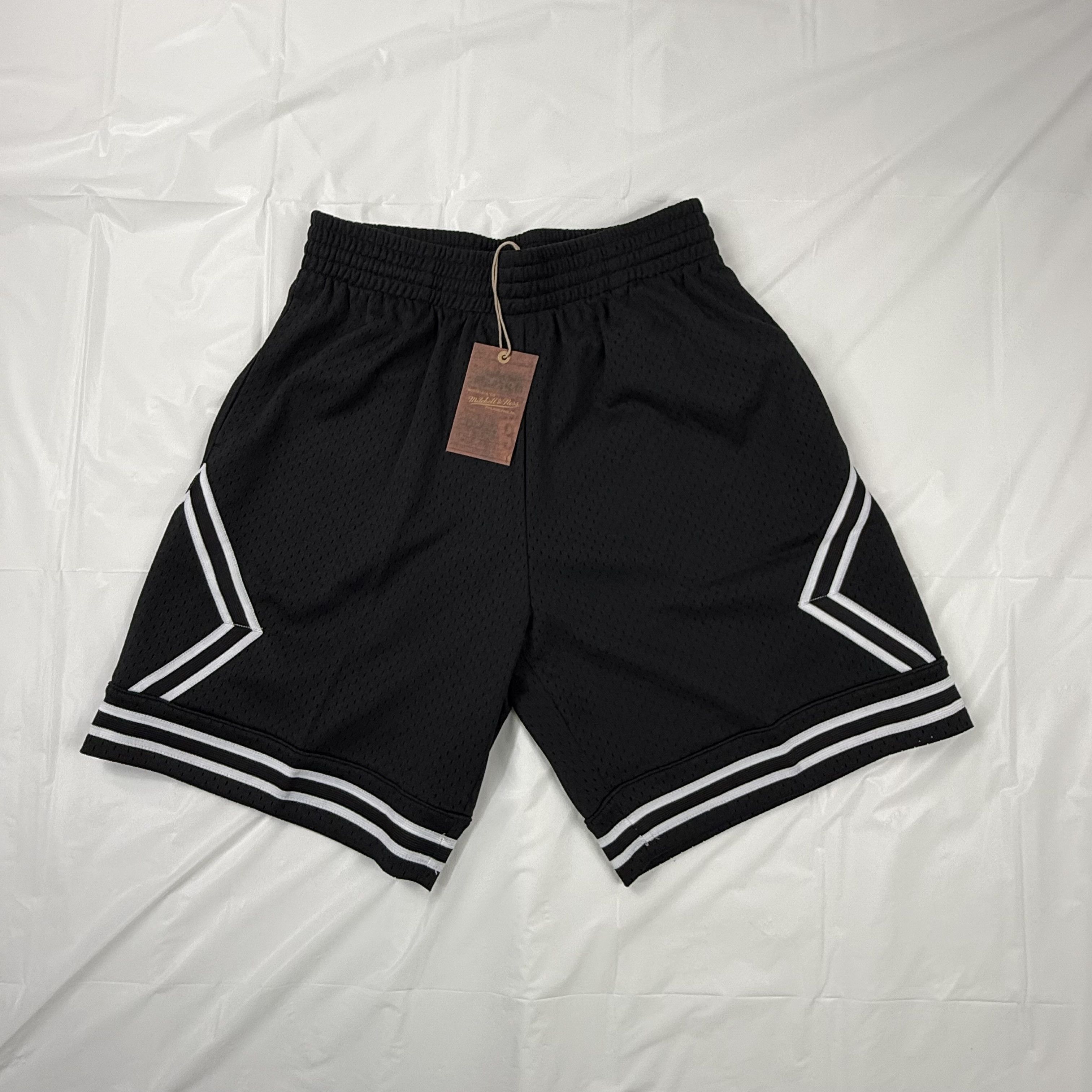 Mitchell & Ness Mitchell & Ness Mens Branded Diamond Mesh Shorts Medium Size US 32 / EU 48 - 1 Thumbnail
