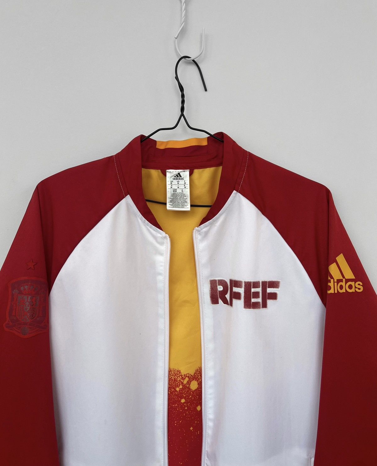 Adidas VINTAGE ADIDAS SPAIN EURO 2016 FOOTBALL SOCCER JACKET Size US M / EU 48-50 / 2 - 2 Thumbnail