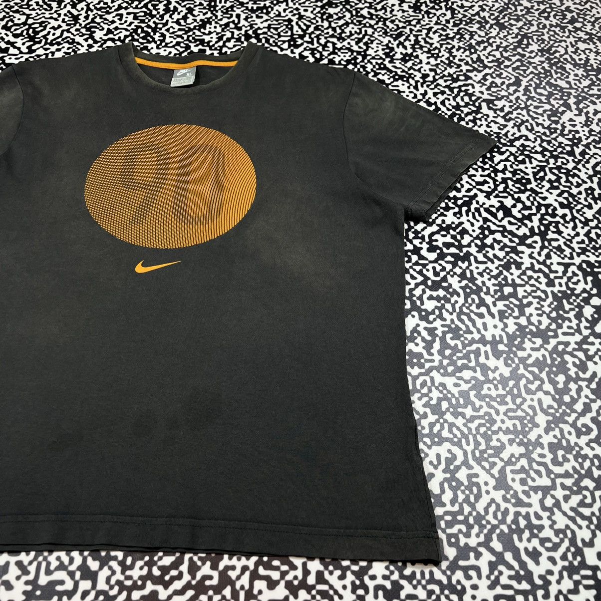 Nike Vintage Y2K Nike Total Ninety 90 Logo Faded Boxy T-shirt Size US XL / EU 56 / 4 - 7 Thumbnail