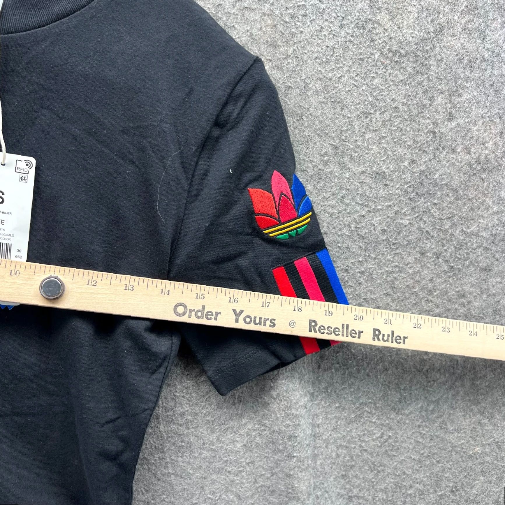 Adidas VINTAGE Adidas Shirt Womens Small Black Red Blue Trefoil Fitted Athletic Originals Tee Size S / US 4 / IT 40 - 7 Thumbnail