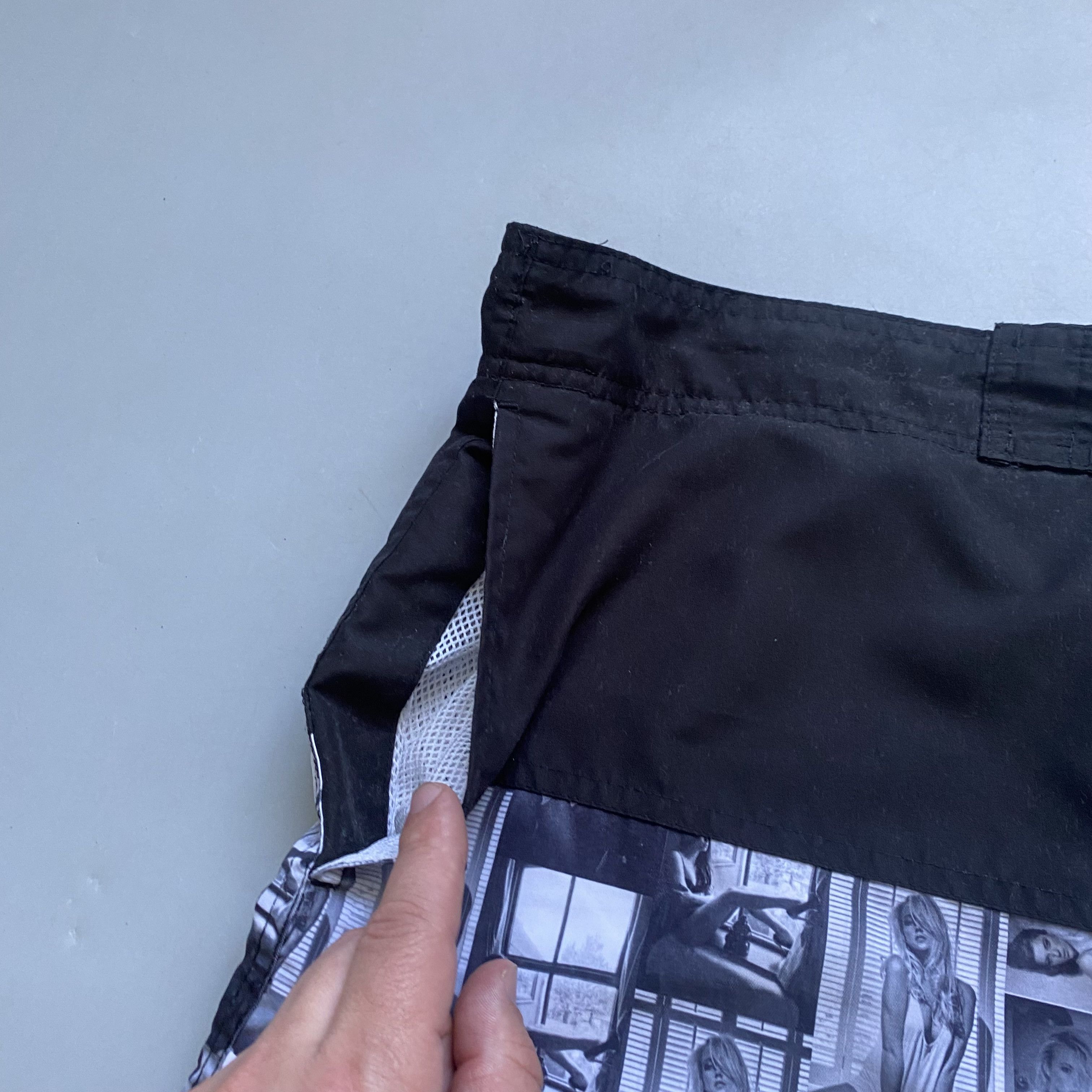 Playboy 🏝️Vintage PLAYBOY style swim shorts Surf style Size US 38 / EU 54 - 4 Thumbnail