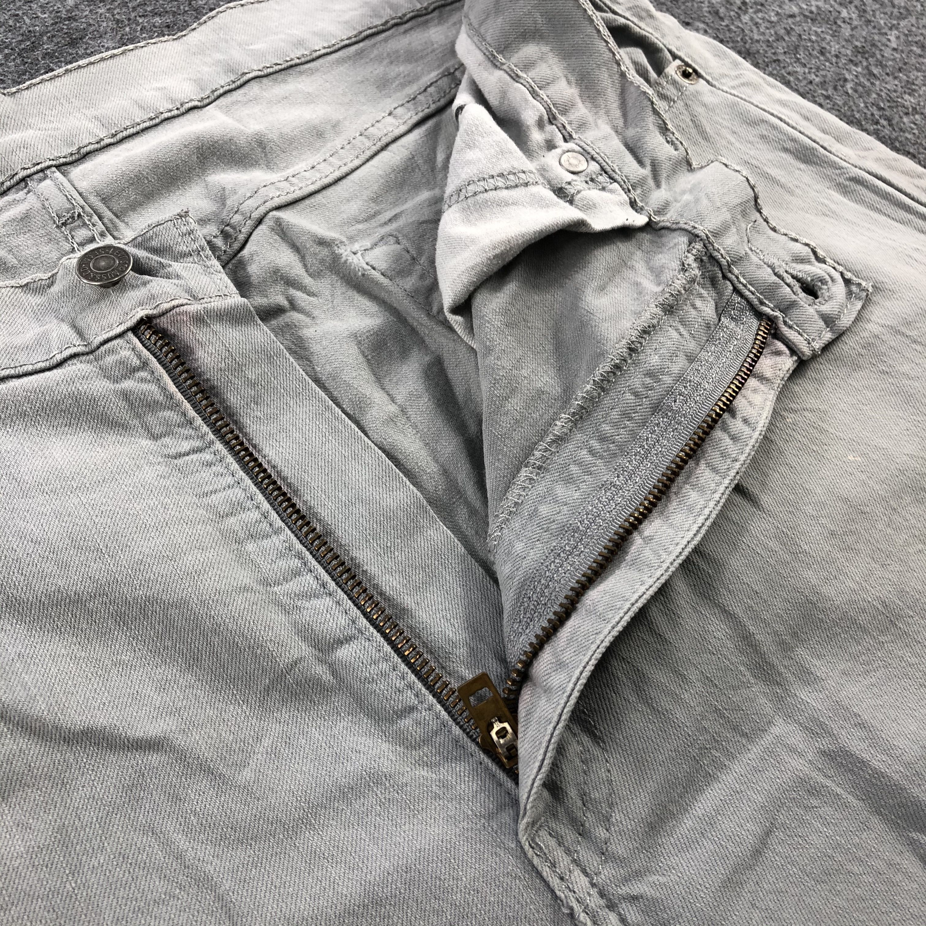 Levi's × Vintage Vintage Light Wash Levis 513 Jeans-JM1806 Size US 39 - 7 Thumbnail
