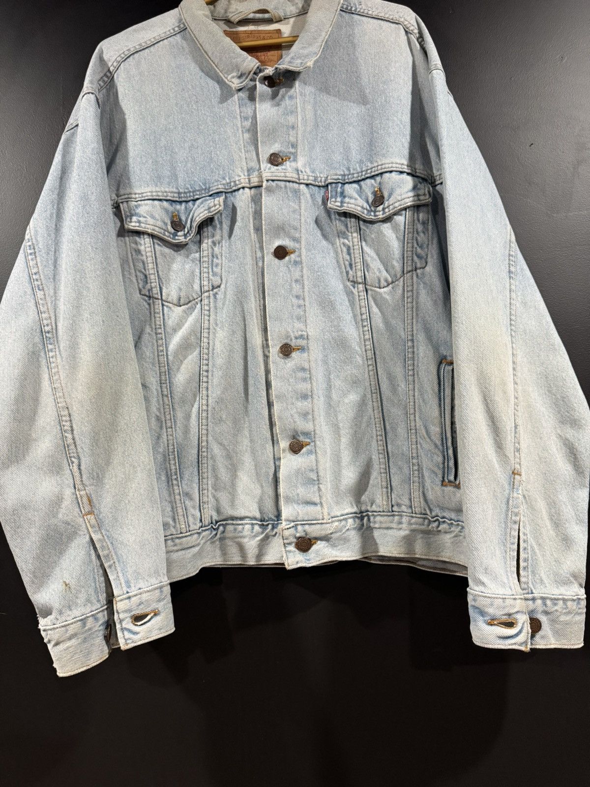 Levi's 1992 Vintage Levi’s Faded Distressed Trucker Denim Jacket XL Size US XL / EU 56 / 4 - 4 Thumbnail