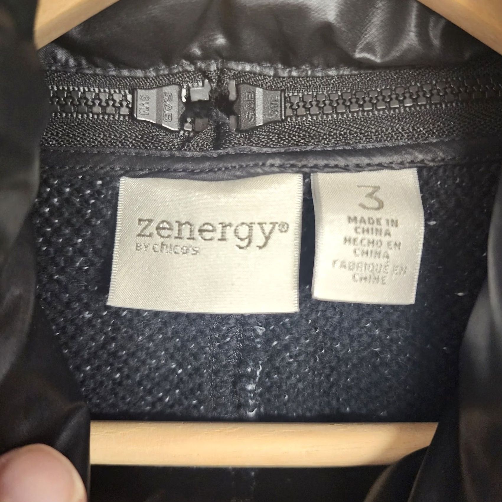 Vintage Chicos Zenergy Jacket Womens 3 US XL Black Detachable Lining Full Zip Hood Jacket Womens Long Sleeve Menagerie? Size L / US 10 / IT 46 - 4 Thumbnail
