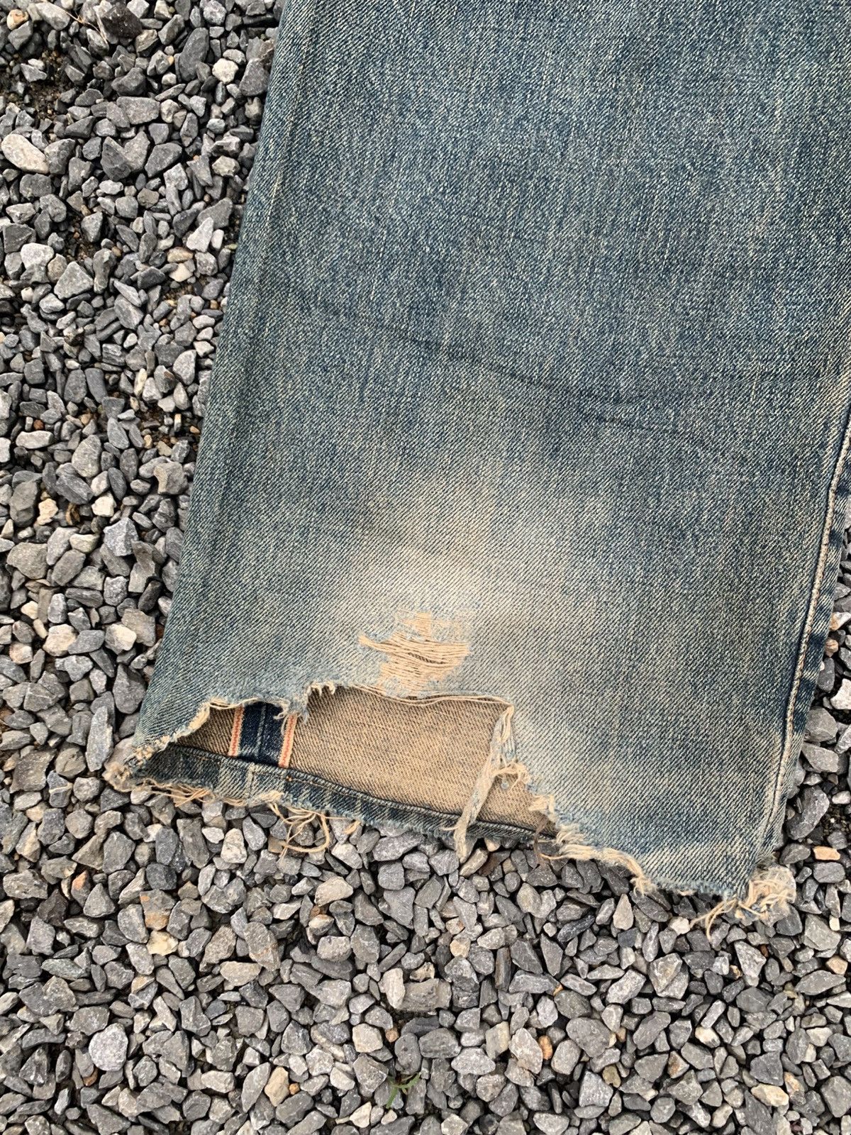 Edwin VINTAGE EDWIN 505 SELVEDGE BAGGY RUSTY DISTRESSED DENIM Size US 28 / EU 44 - 22 Thumbnail