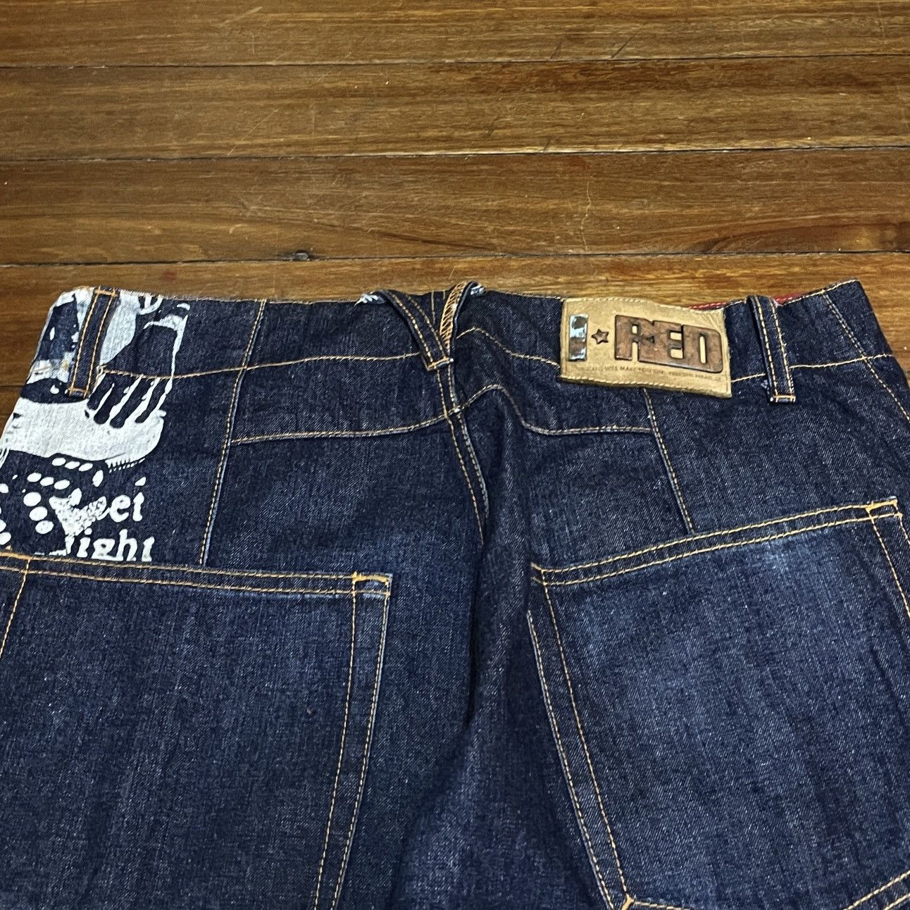 Japanese Brand × Vintage Rare Design Vintage Brand Indigo Red Sukajan Jeans 2000s Size US 34 / EU 50 - 4 Thumbnail