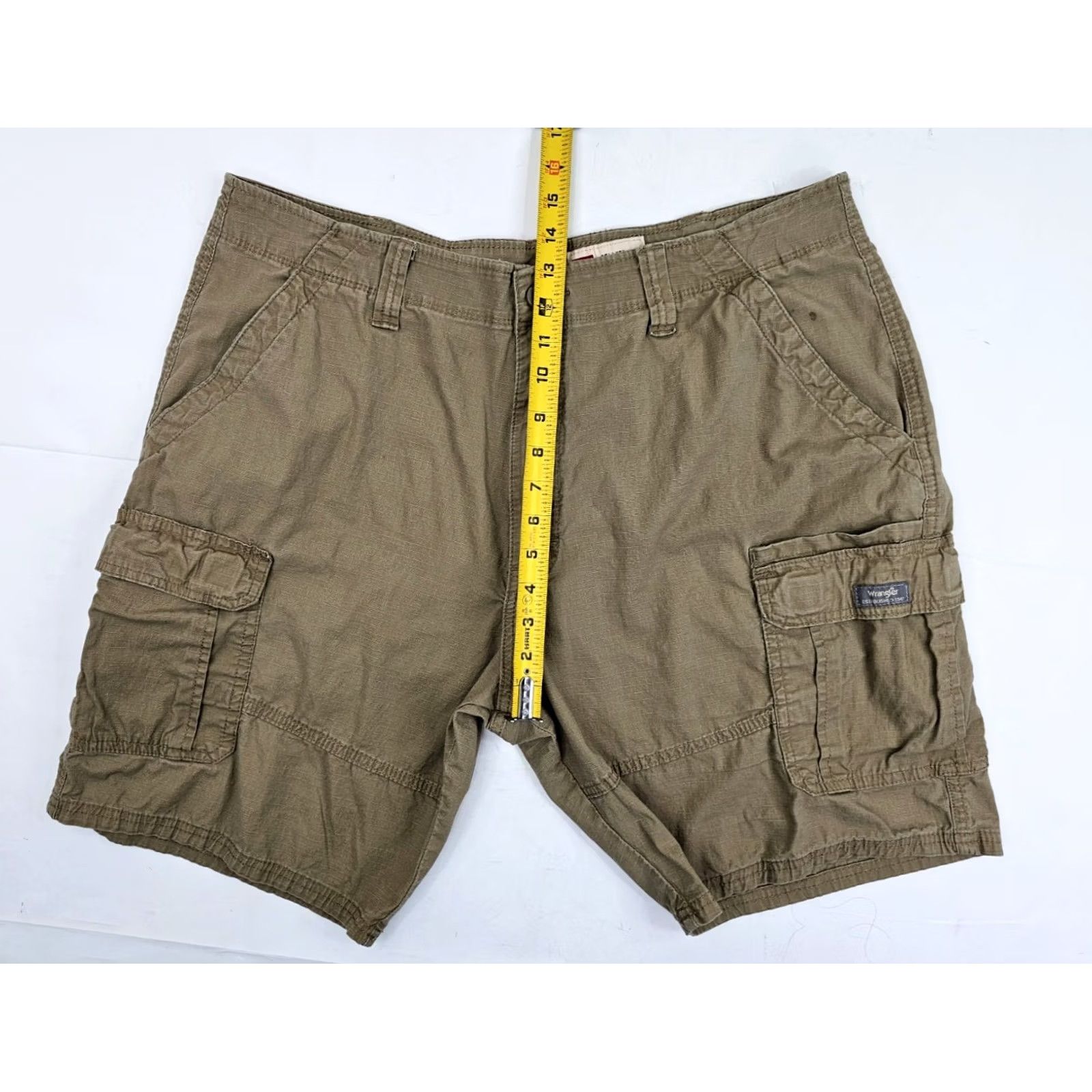 Wrangler Wrangler Relaxed Fit Ripstop Cargo Shorts Men 38 Cargo Pocket Brown Inseam 9.5" Coyote Tan Ripstop Modern Outdoor Casual Workwear Size US 38 / EU 54 - 5 Thumbnail