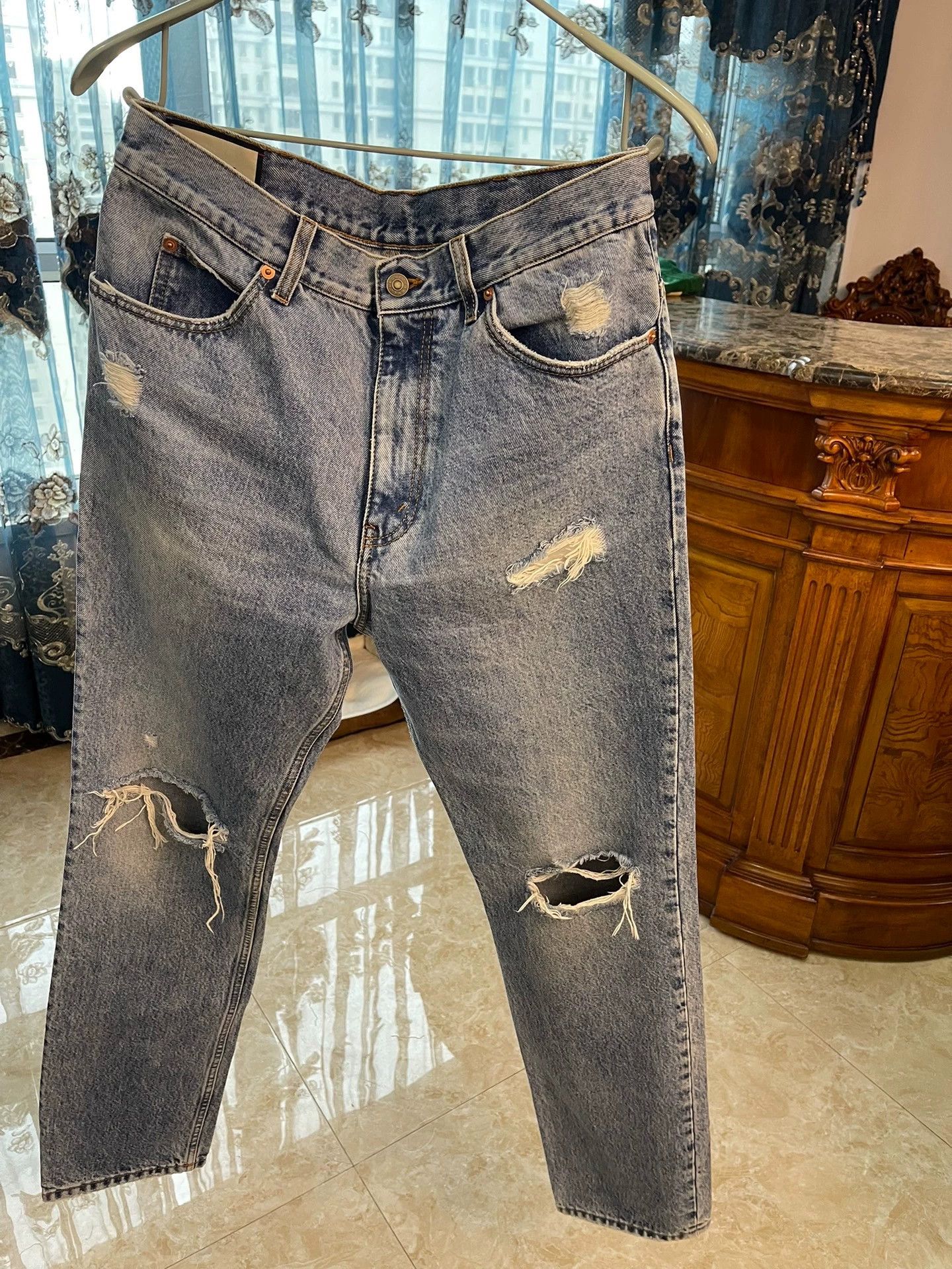 Gucci Gucci Light Blue Distressed Pants 34 (New, Logo Patch) Size US 34 / EU 50 - 1 Thumbnail