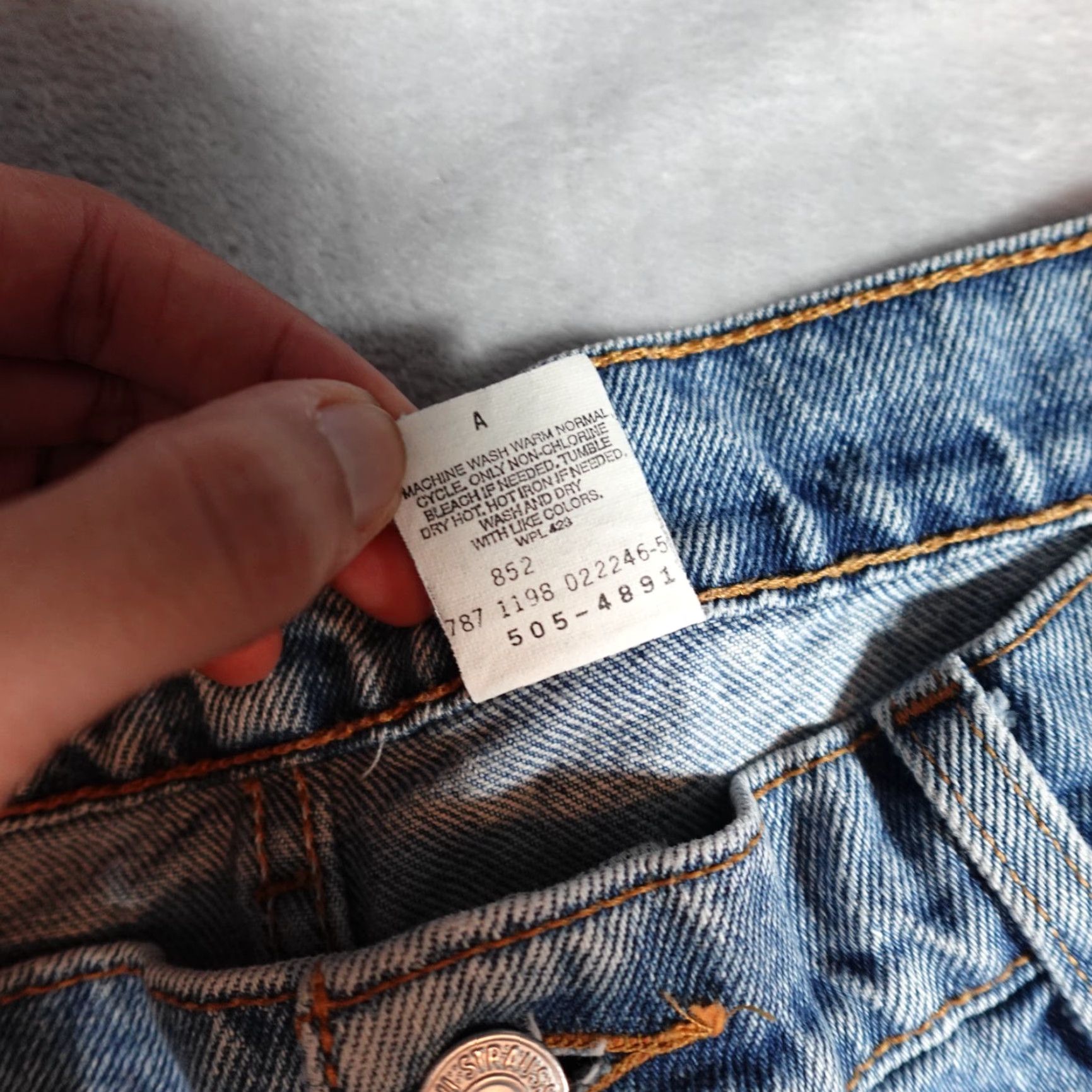 Levi's VINTAGE Levi's 505 Jeans Regular Straight Blue denim Mens 36 34 Inseam 34 Logo 5-Pocket Fulfillment Retro Size US 36 / EU 52 - 4 Thumbnail
