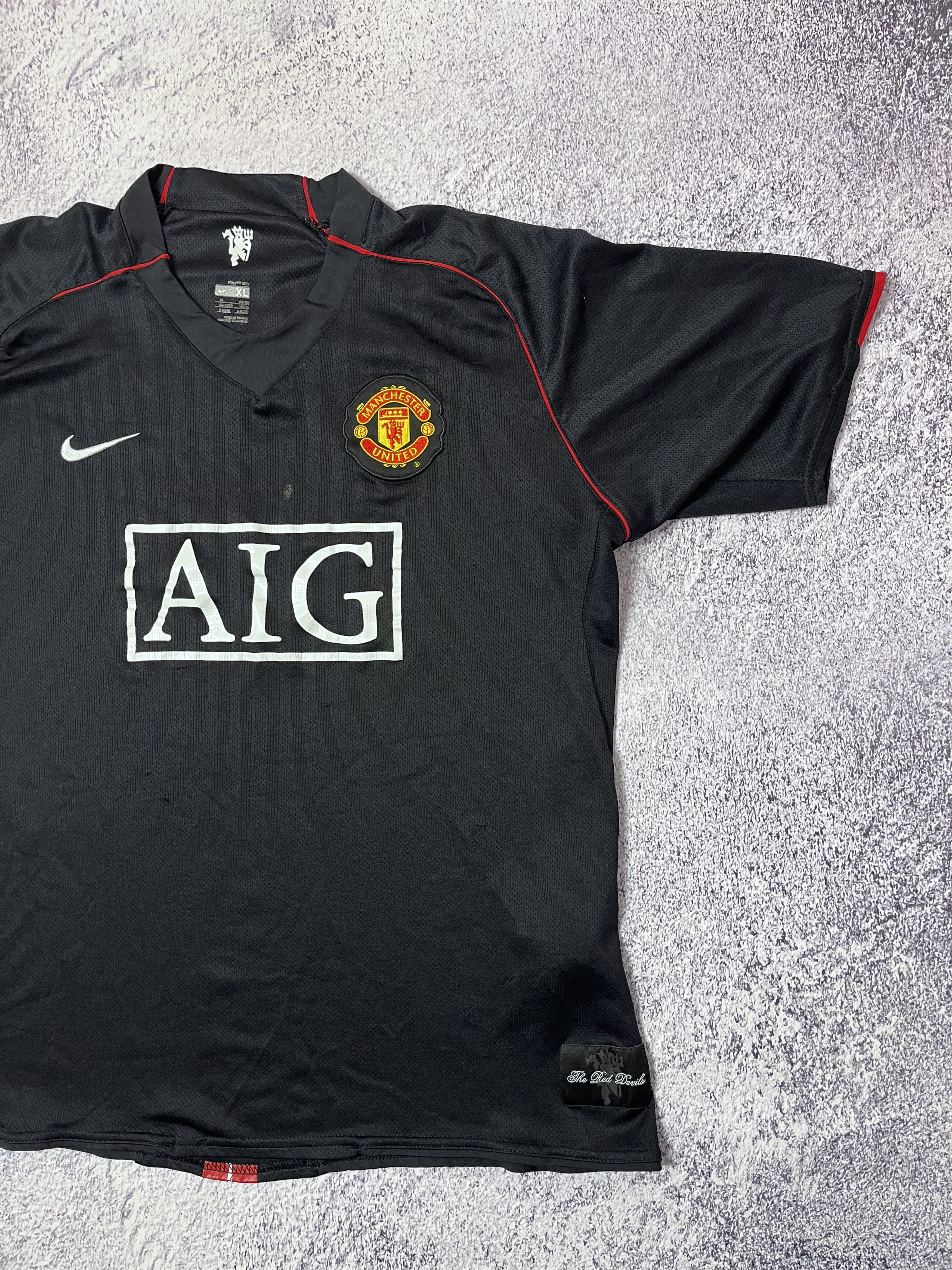 Nike Vintage mens soccer jersey Nike Manchester United size Xl Size US XL / EU 56 / 4 - 5 Thumbnail
