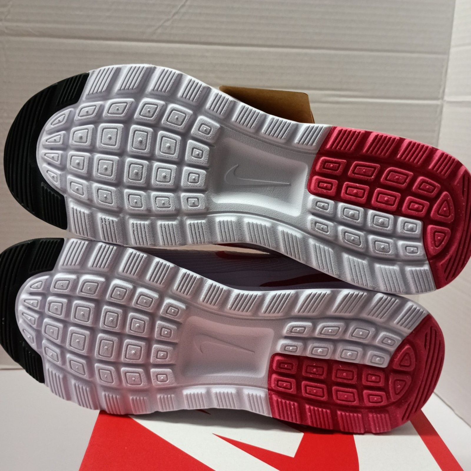 Nike Nike Air Max Nuaxis Women's Size 9 White Easter Pink Running Size US 9 / IT 39 - 5 Thumbnail