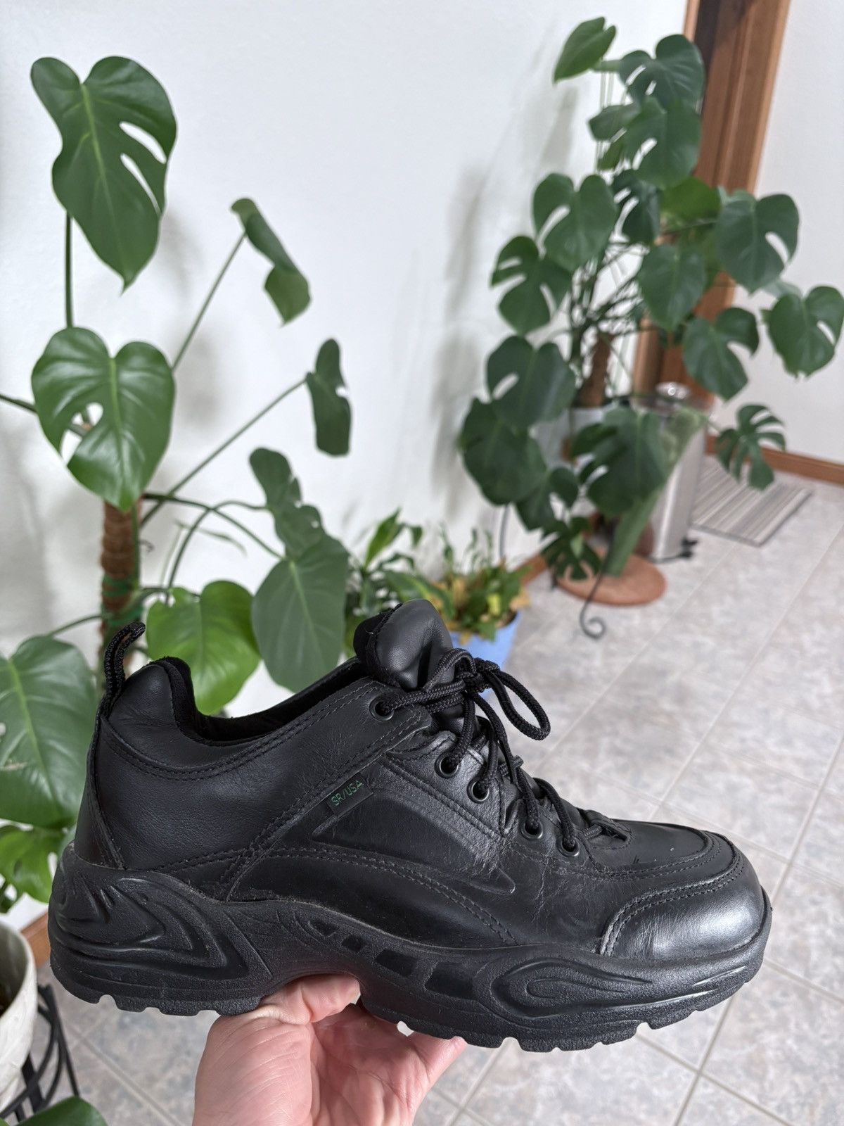 Reebok Reebok Men's GORE-TEX Oxfords Size US 9.5 / EU 42-43 - 1 Thumbnail