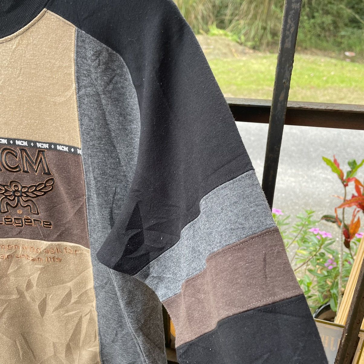 MCM × Vintage 🔥Vintage MCM Embroidered Big Logo Spellout Sweatshirts Size US M / EU 48-50 / 2 - 5 Thumbnail