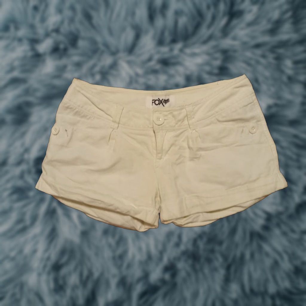 Fox Racing Fox Women's Shorts Size 7 White Cotton Embroidered Logo 5-Pocket Inseam 3" Low Rise Casual Racing Size 28" / US 6 / IT 42 - 1 Thumbnail