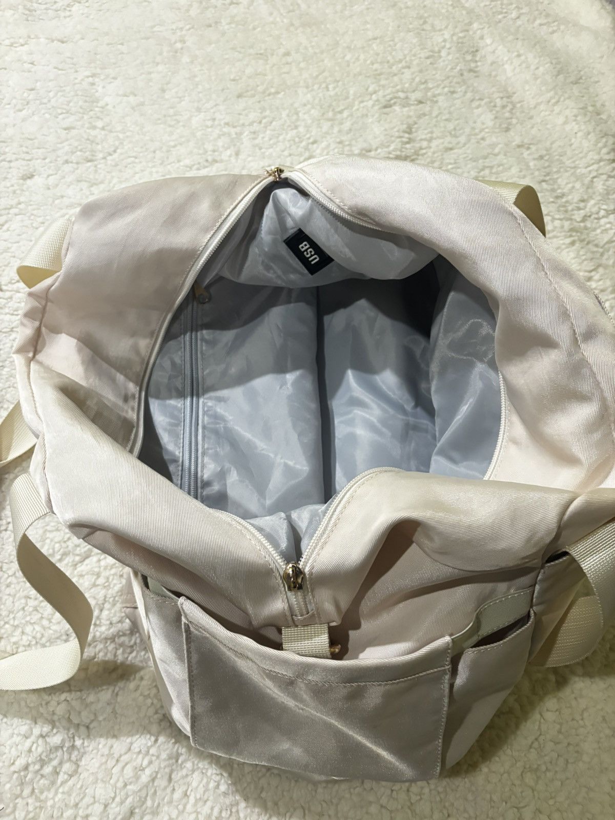 Other Cream colored duffel bag Size ONE SIZE - 3 Thumbnail