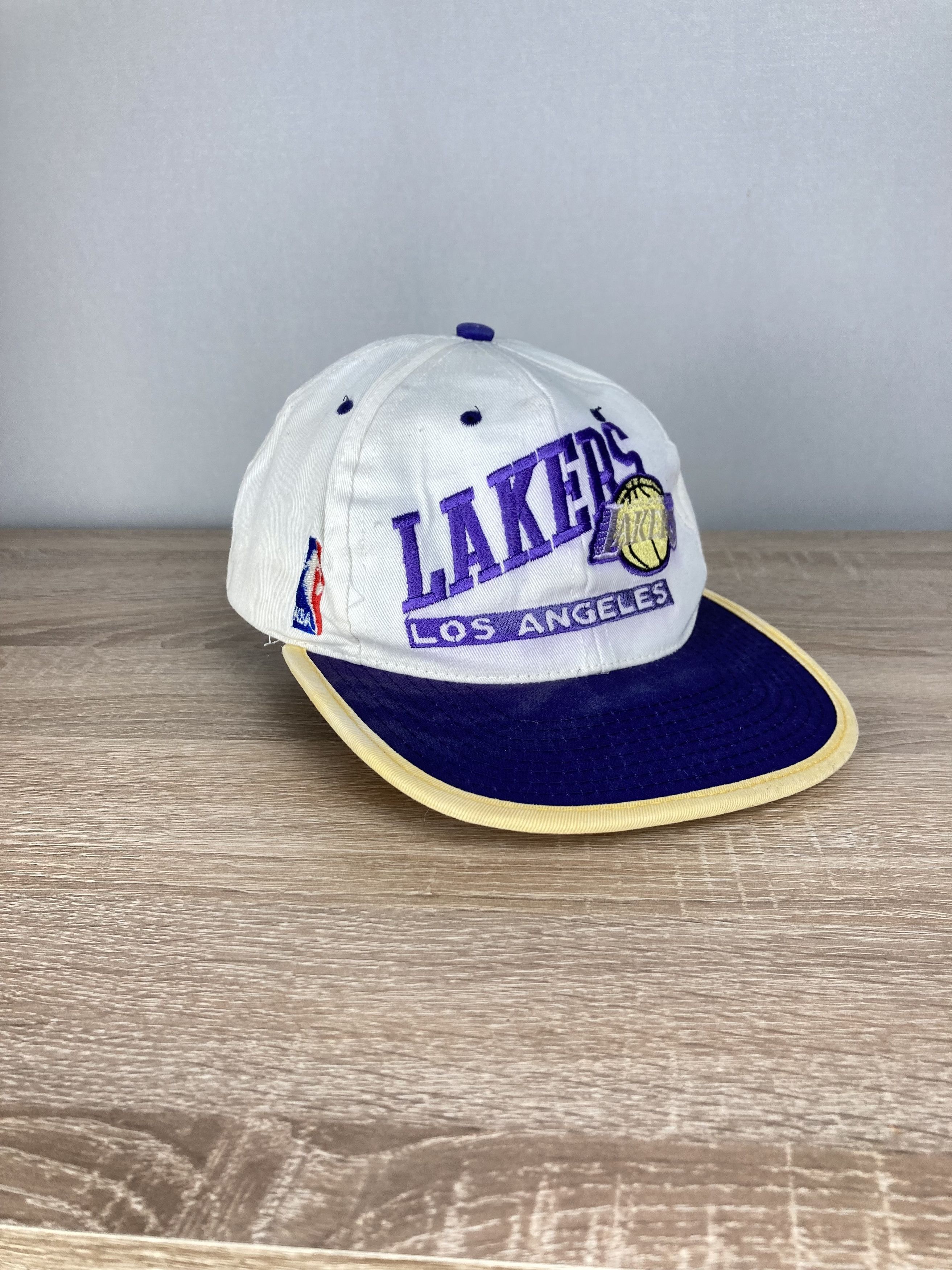 NBA Vintage 1980s LA Lakers Embroidered Logo Baseball Hat Size ONE SIZE - 2 Thumbnail