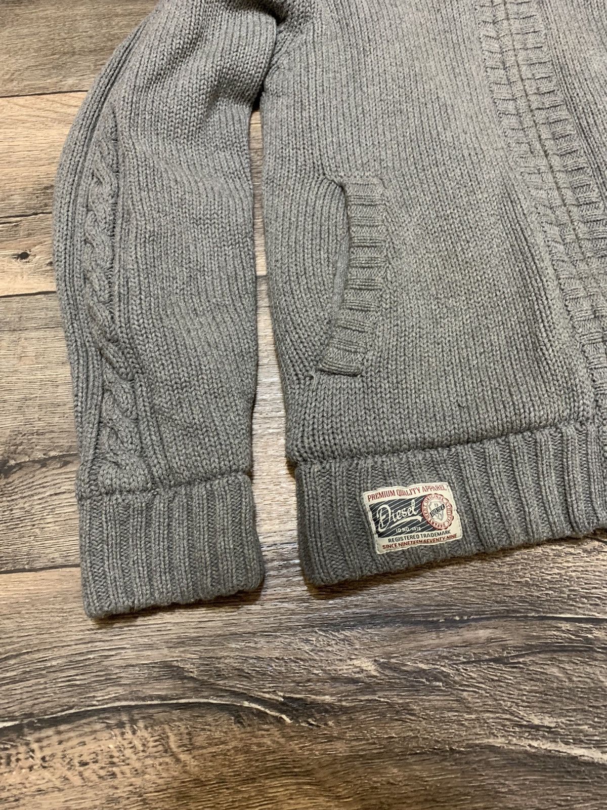 Diesel × Vintage Vintage Diesel Y2K Grey Knit Zip Hoodie Avant Garde Fur Hood Size US M / EU 48-50 / 2 - 3 Thumbnail
