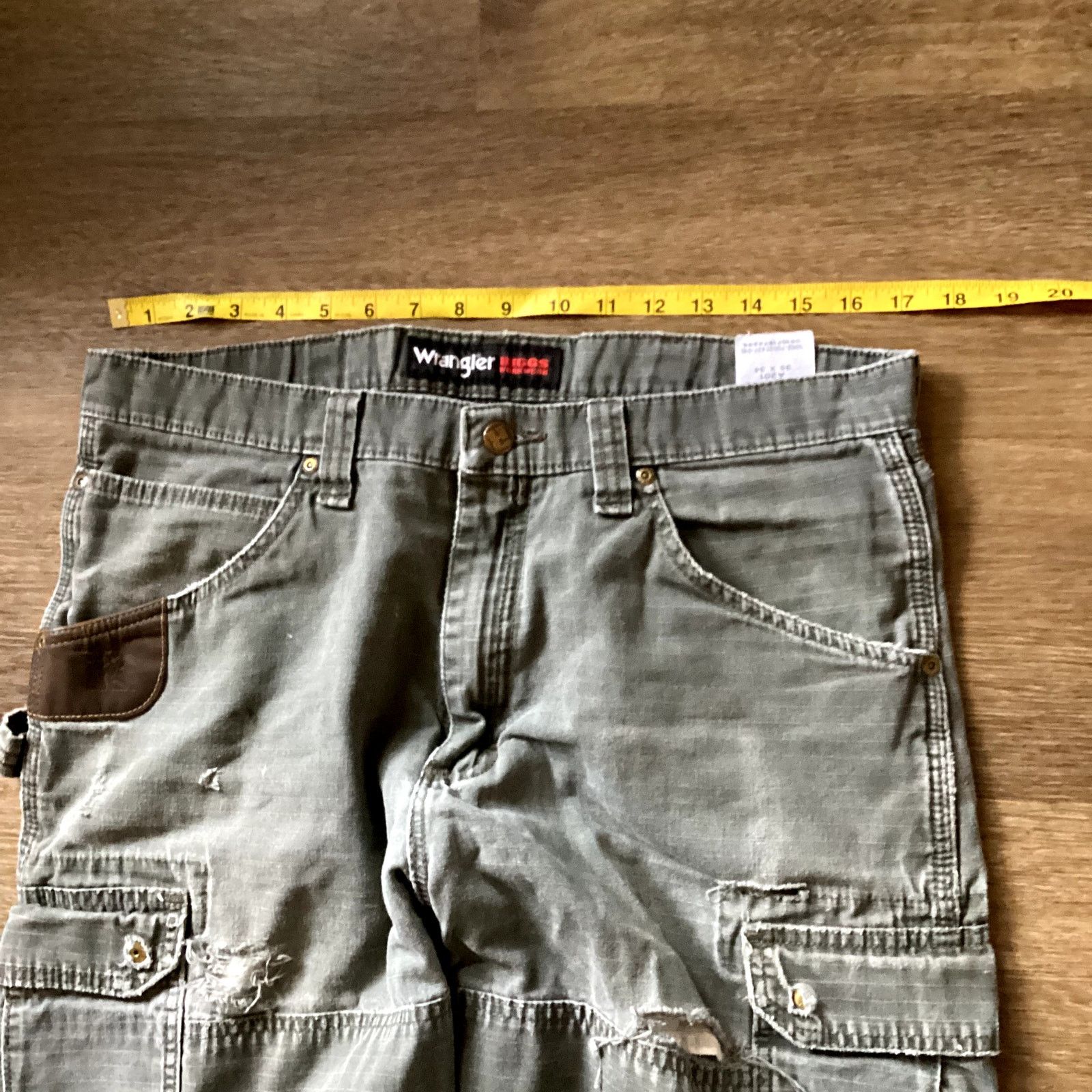 Wrangler Moss green Vintage Wrangler Riggs Workwear cargo pants Size US M / EU 48-50 / 2 - 4 Thumbnail