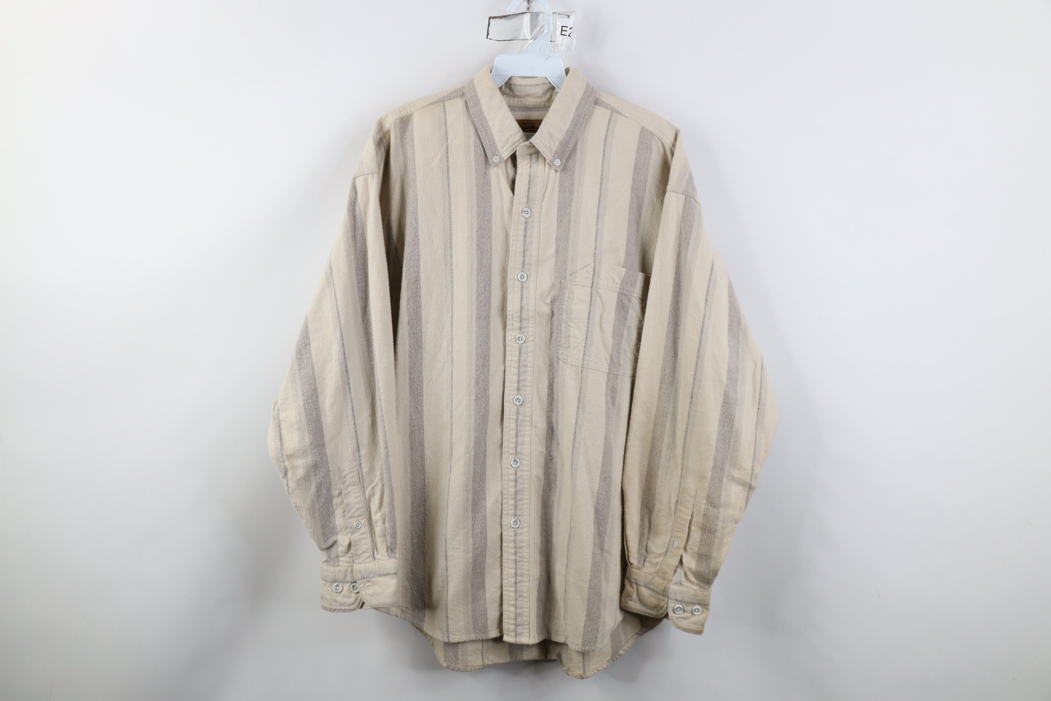 Vintage Vintage 90s Streetwear Chamois Cloth Button Down Shirt Size US L / EU 52-54 / 3 - 1 Thumbnail