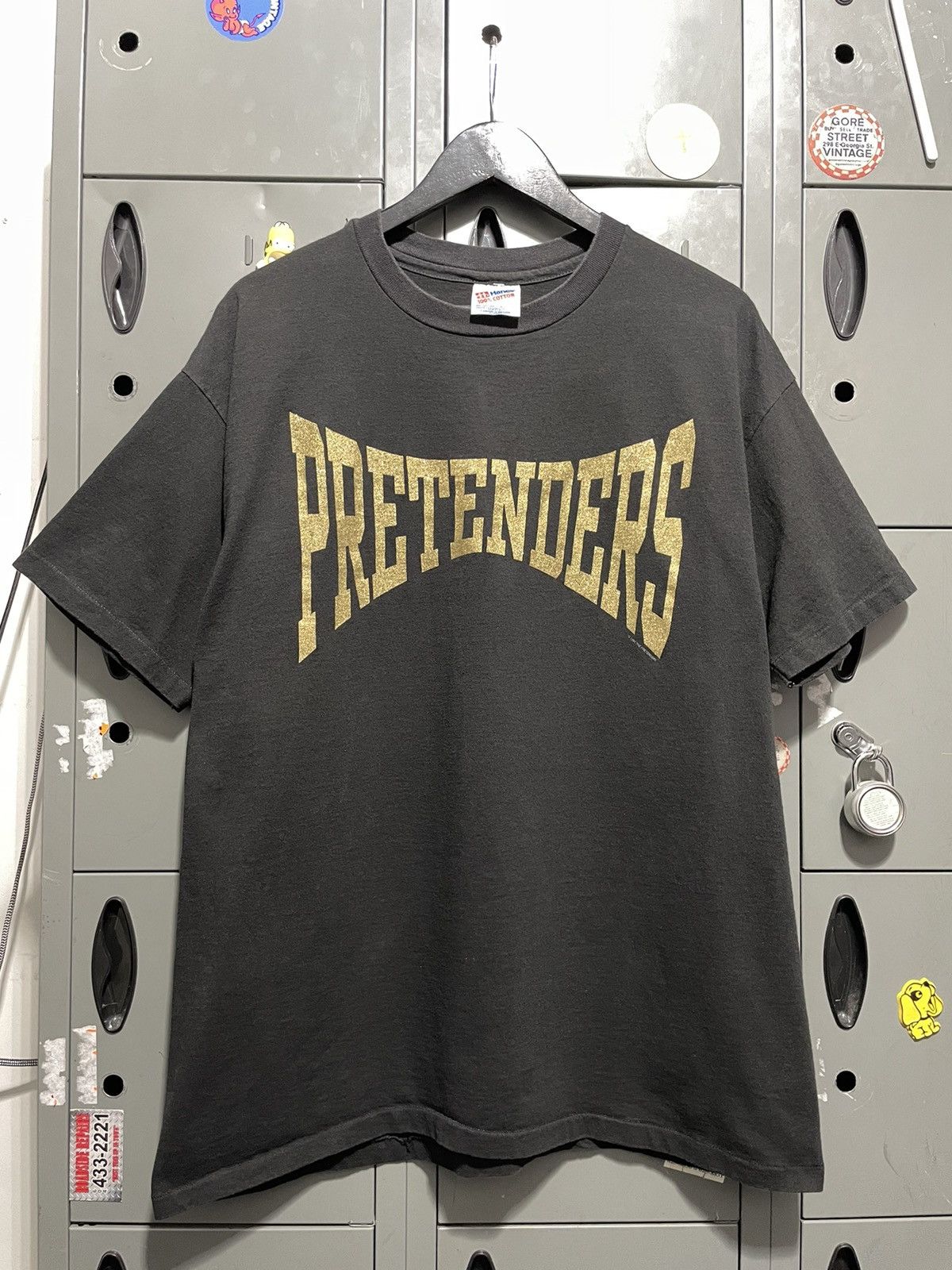 image of Band Tees x Rock T Shirt 1994 The Pretenders Vintage Band Shirt 90's Rock Hanes Usa in Black (Size 