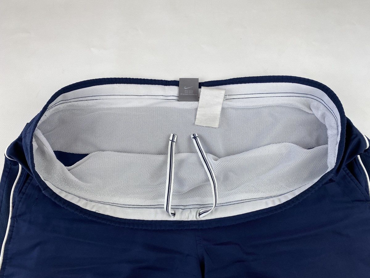 Jordan Brand × Nike × Vintage Nike Shorts Nylon 90S Big Back Logo Swoosh Swim Size US 36 / EU 52 - 4 Thumbnail