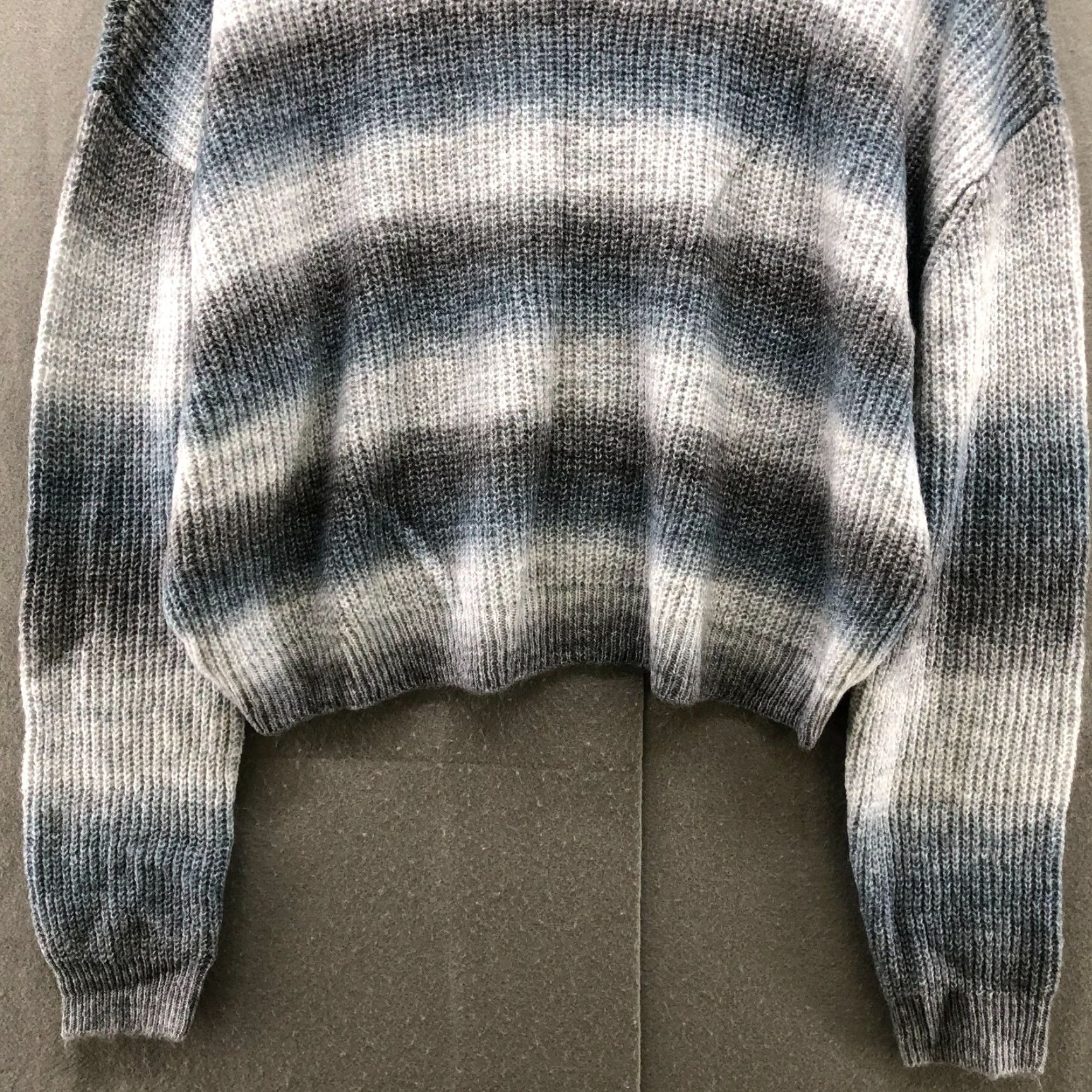 Vintage VINTAGE Hooked Up by IOT Blue Gray Striped Ombre Turtleneck Sweater Womens M Relaxed Pullover Bohemian Size M / US 6-8 / IT 42-44 - 4 Thumbnail
