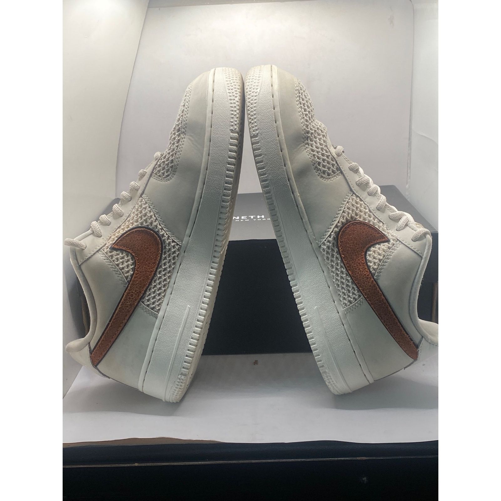 Nike Nike Air Force 1 Low Basketball White US12 (DZ5228-001) Size US 12 / IT 42 - 5 Thumbnail