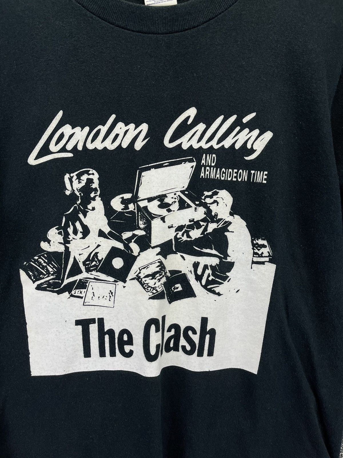 Band Tees The Clash London Calling Punk Rock Band Tees T Shirts Size US S / EU 44-46 / 1 - 5 Thumbnail