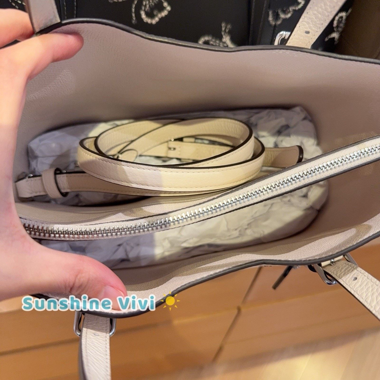 Coach NWT Coach Mollie Tote Bag 25 Star CCV87 Silver Chalk Multi Size ONE SIZE - 5 Thumbnail