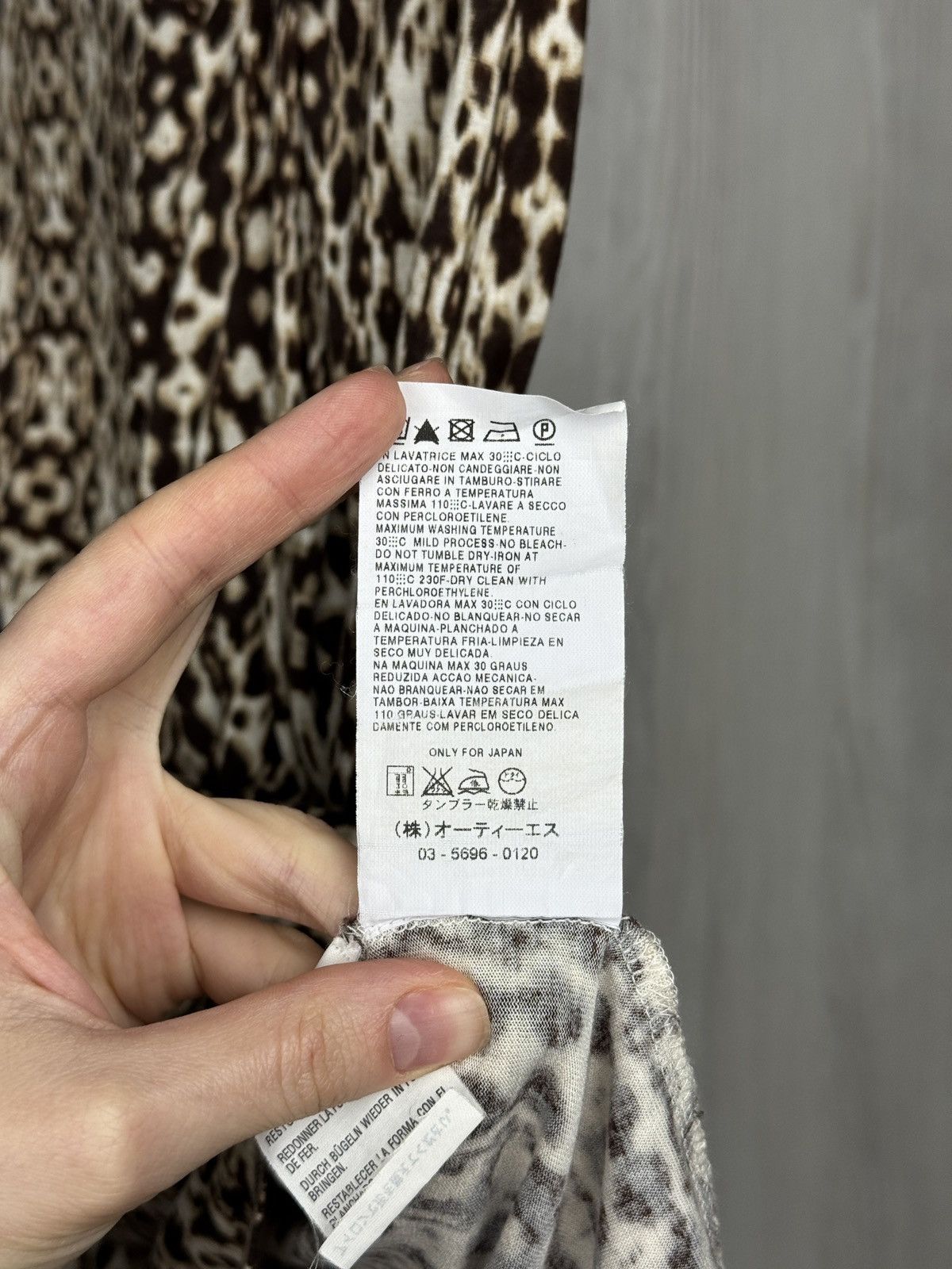 Weekend Max Mara Weekend Max Mara animal snake pattern knee length skirt sz S Size 27" / US 4 / IT 40 - 12 Thumbnail