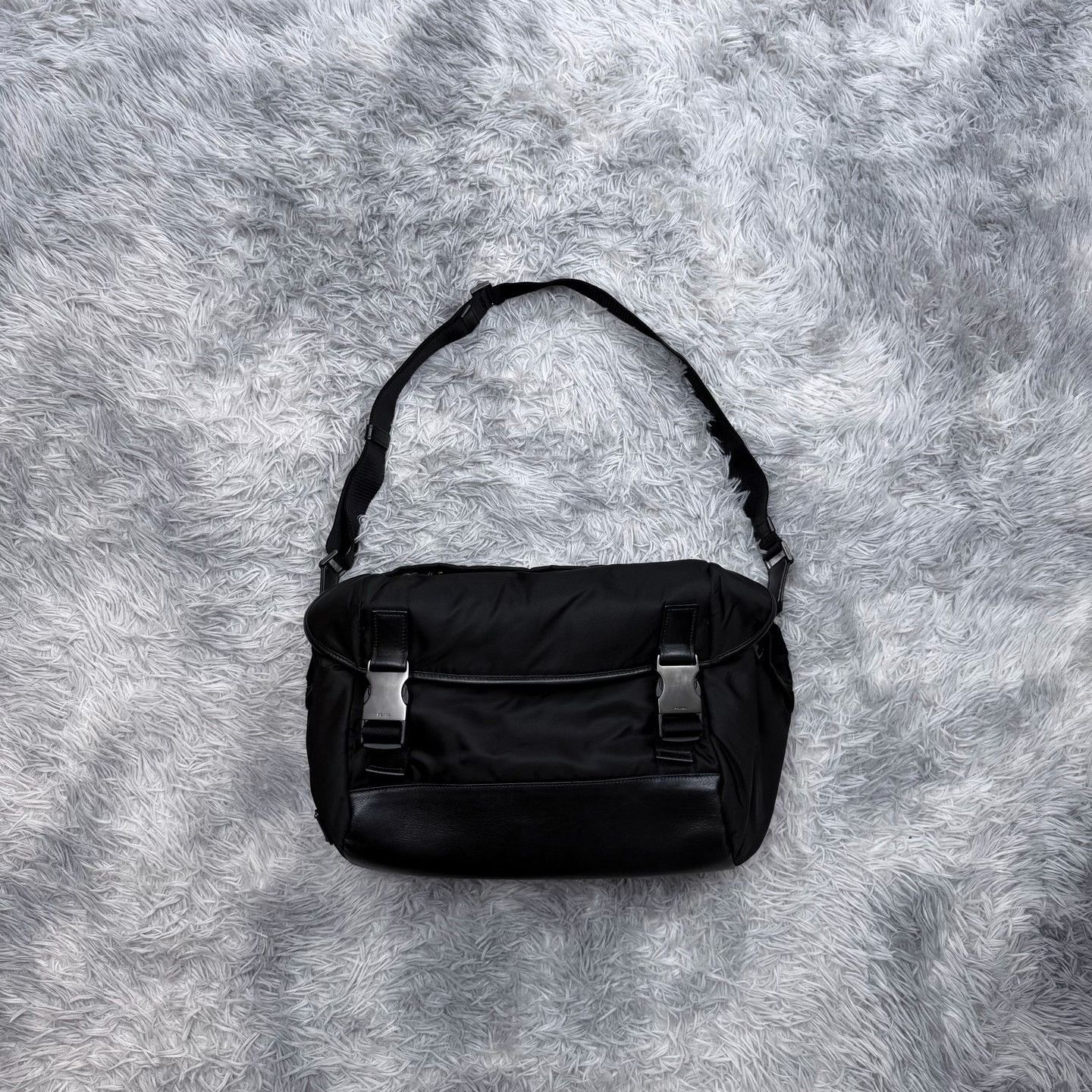 Prada Prada Shoulder Bag Designer Casual Size ONE SIZE - 1 Thumbnail