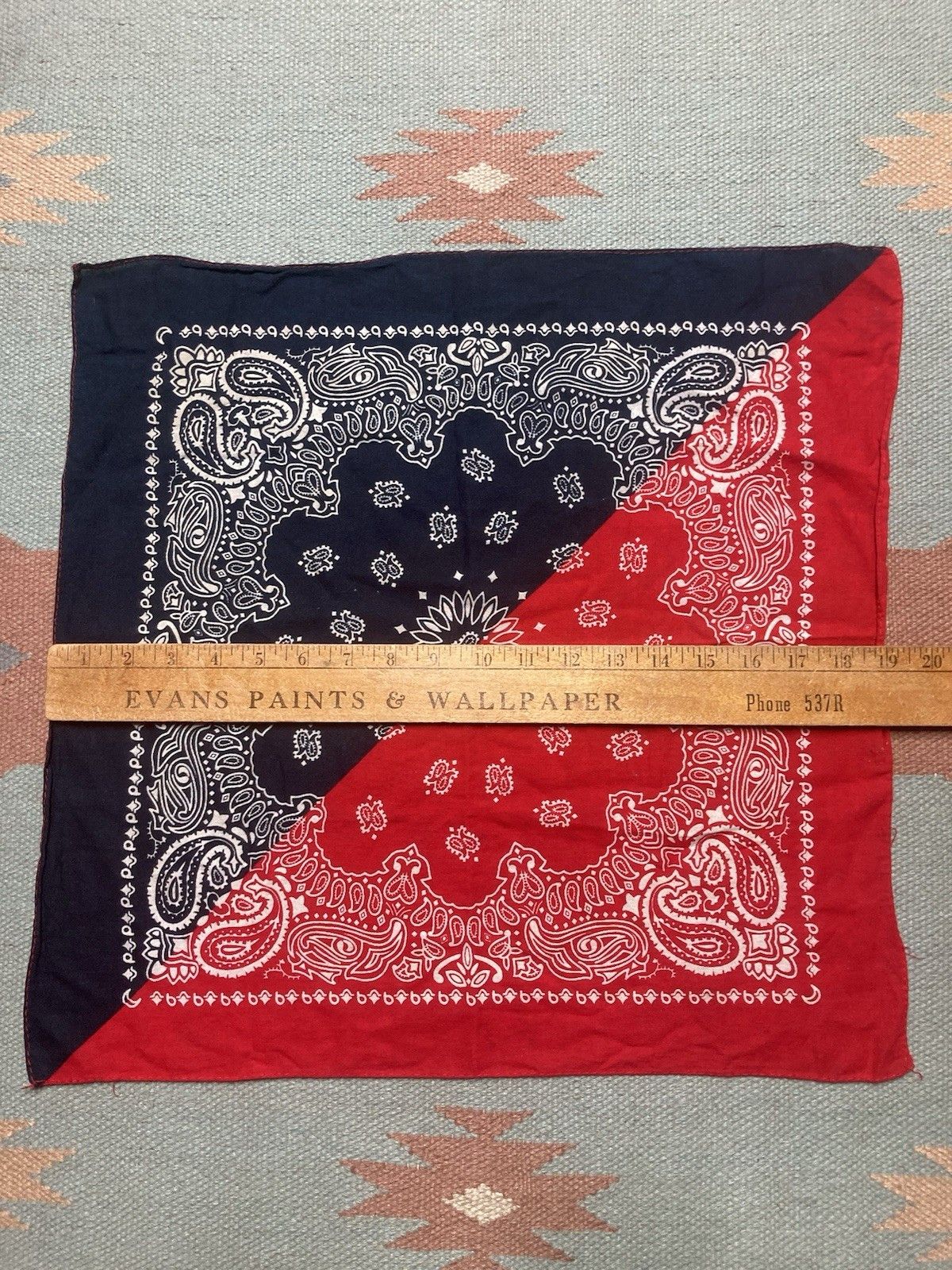 Vintage Vintage bandana paisley print red blue split 2 tone cotton Size ONE SIZE - 3 Thumbnail