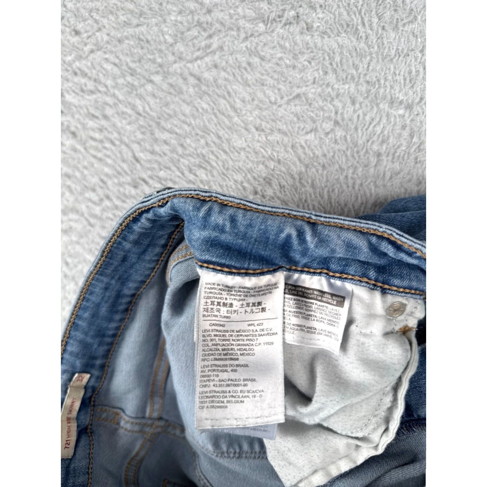 Levi's Levi's Jeans Women 32 Blue Denim Skinny High Rise 700 Series Regular Inseam 29 in 5-Pocket Cotton Blend Distressed Mid Rise Size 24" / US 00 / IT 34 - 7 Thumbnail
