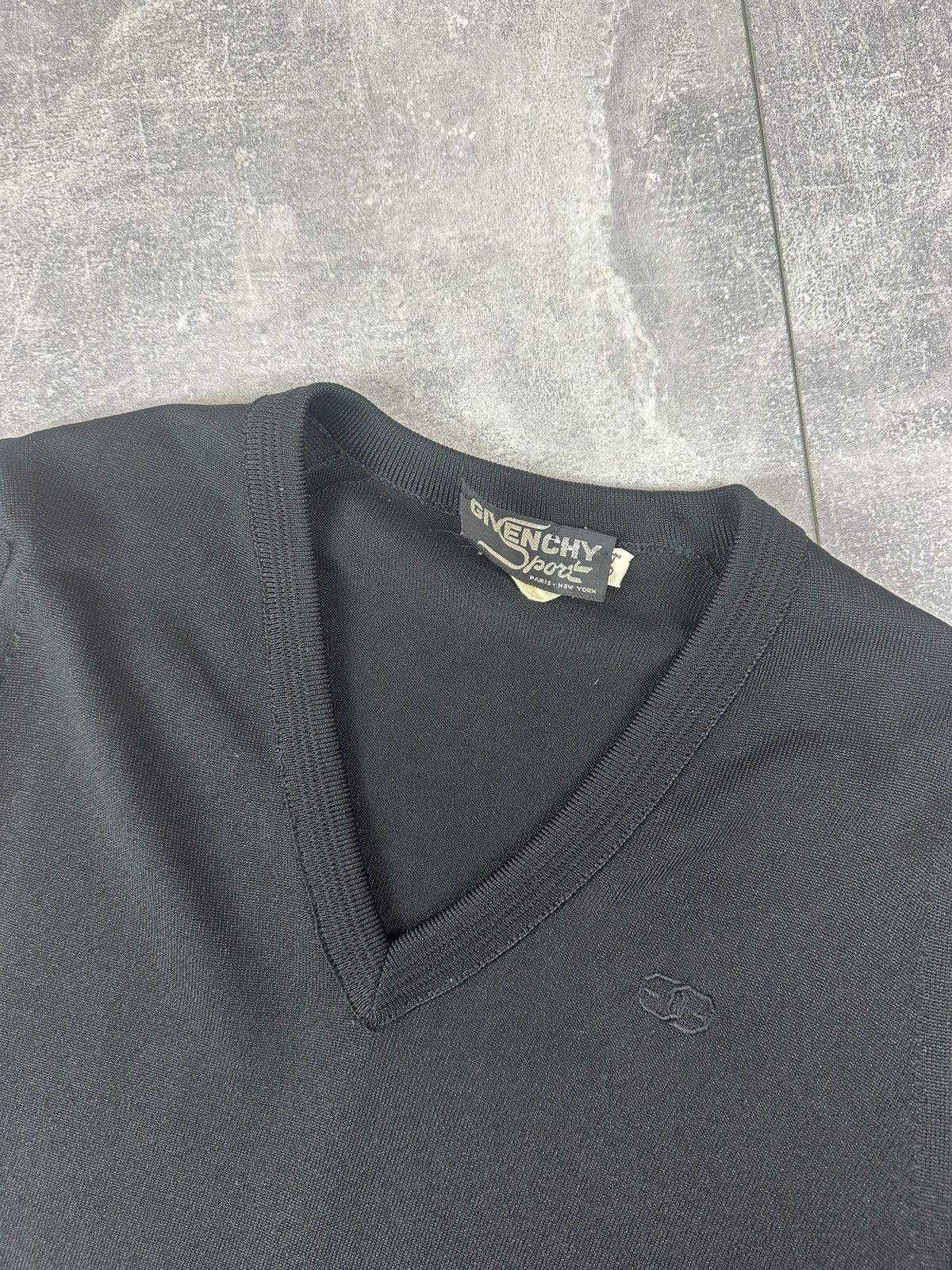 Givenchy Givenchy Sport Paris V-Neck Sweater Vintage Retro 80S Size XS / US 0-2 / IT 36-38 - 7 Thumbnail
