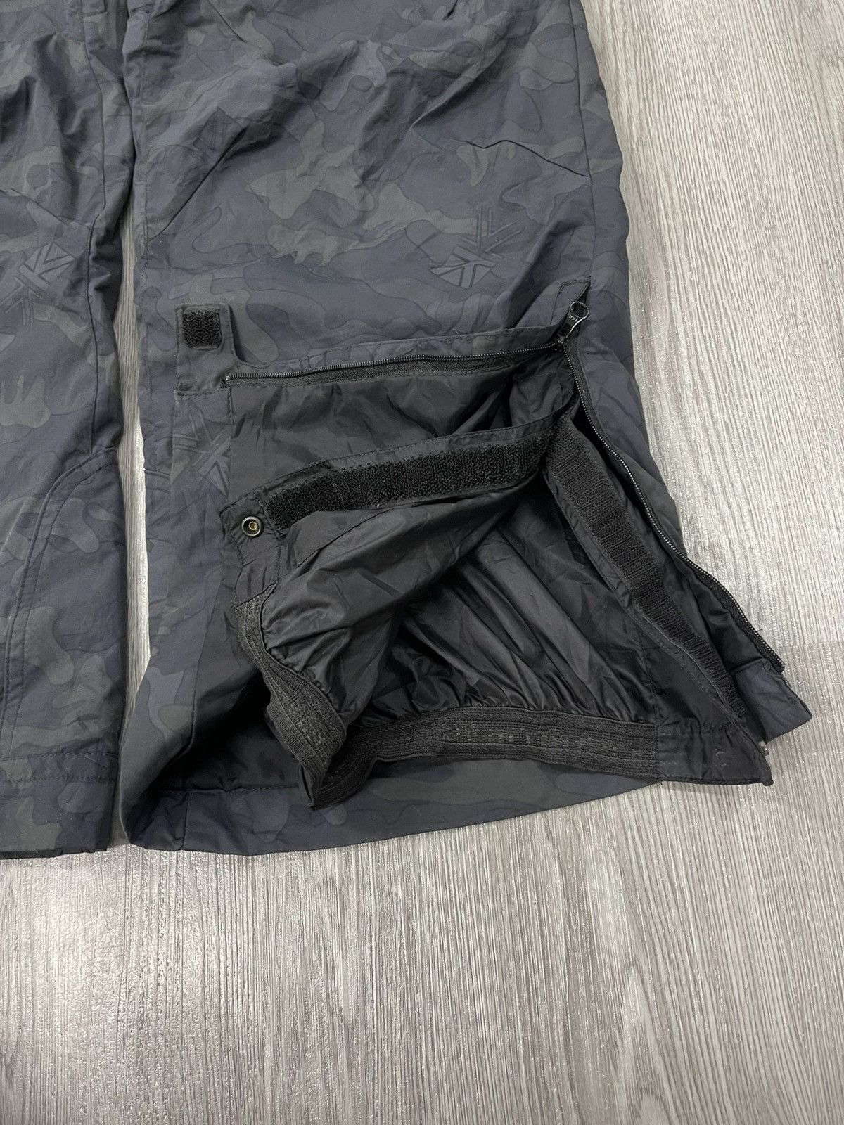 Japanese Brand × Karrimor Karrimor Black Camo Ski Pant With Suspender Size US 34 / EU 50 - 6 Thumbnail