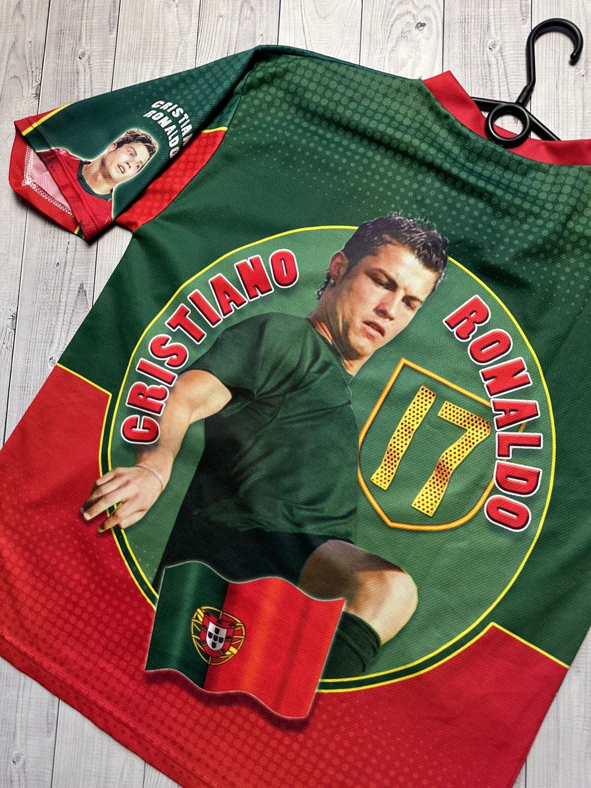 Vintage Vintage Ronaldo soccer tee logo rare size L Size US L / EU 52-54 / 3 - 5 Thumbnail